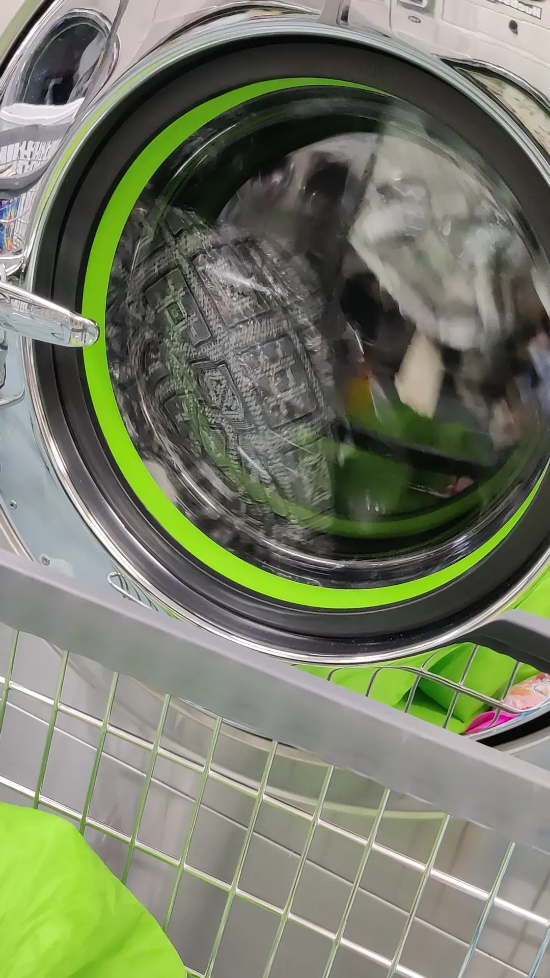 Tropix Laundromat - Silver Spring thumbnail 14