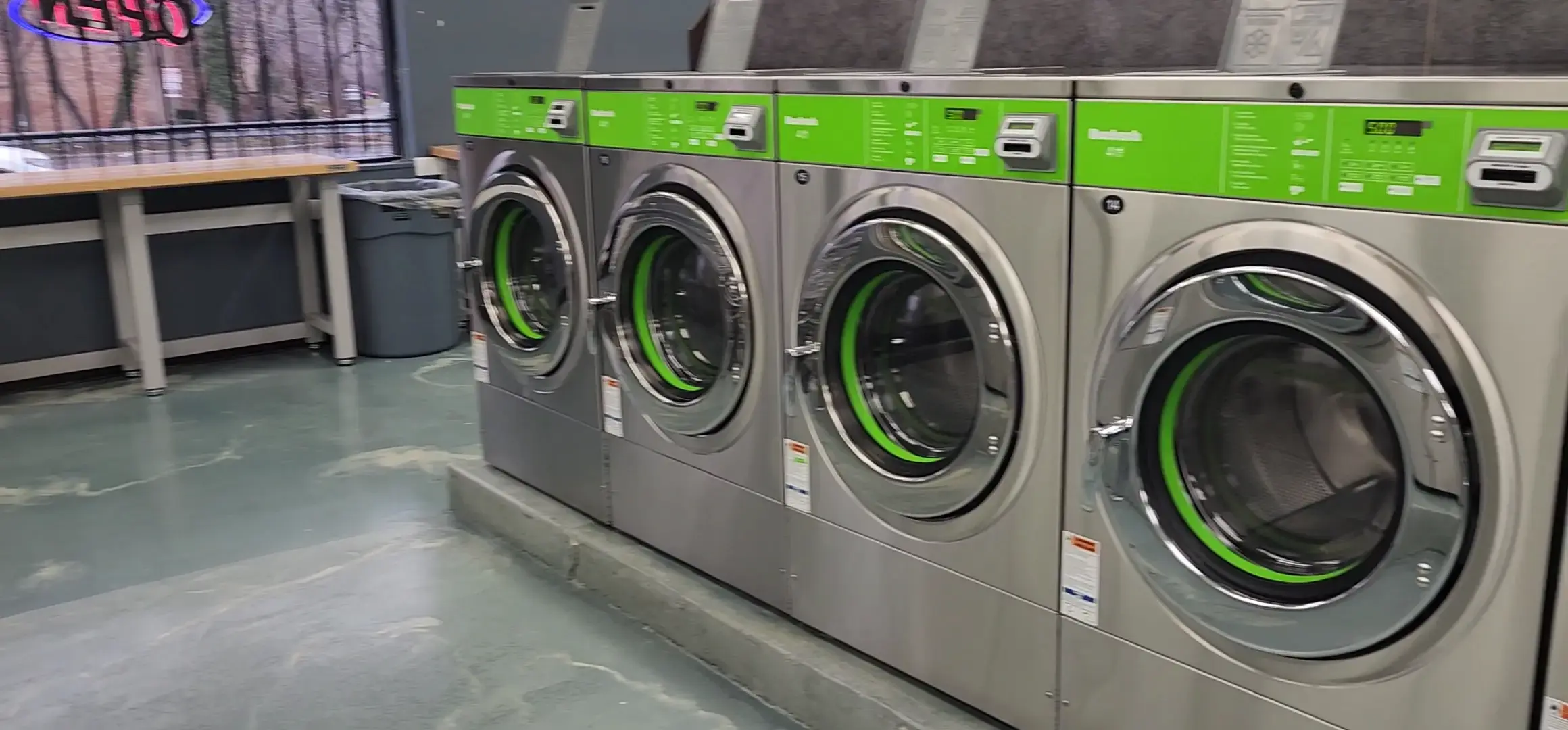 Tropix Laundromat - Silver Spring thumbnail 8