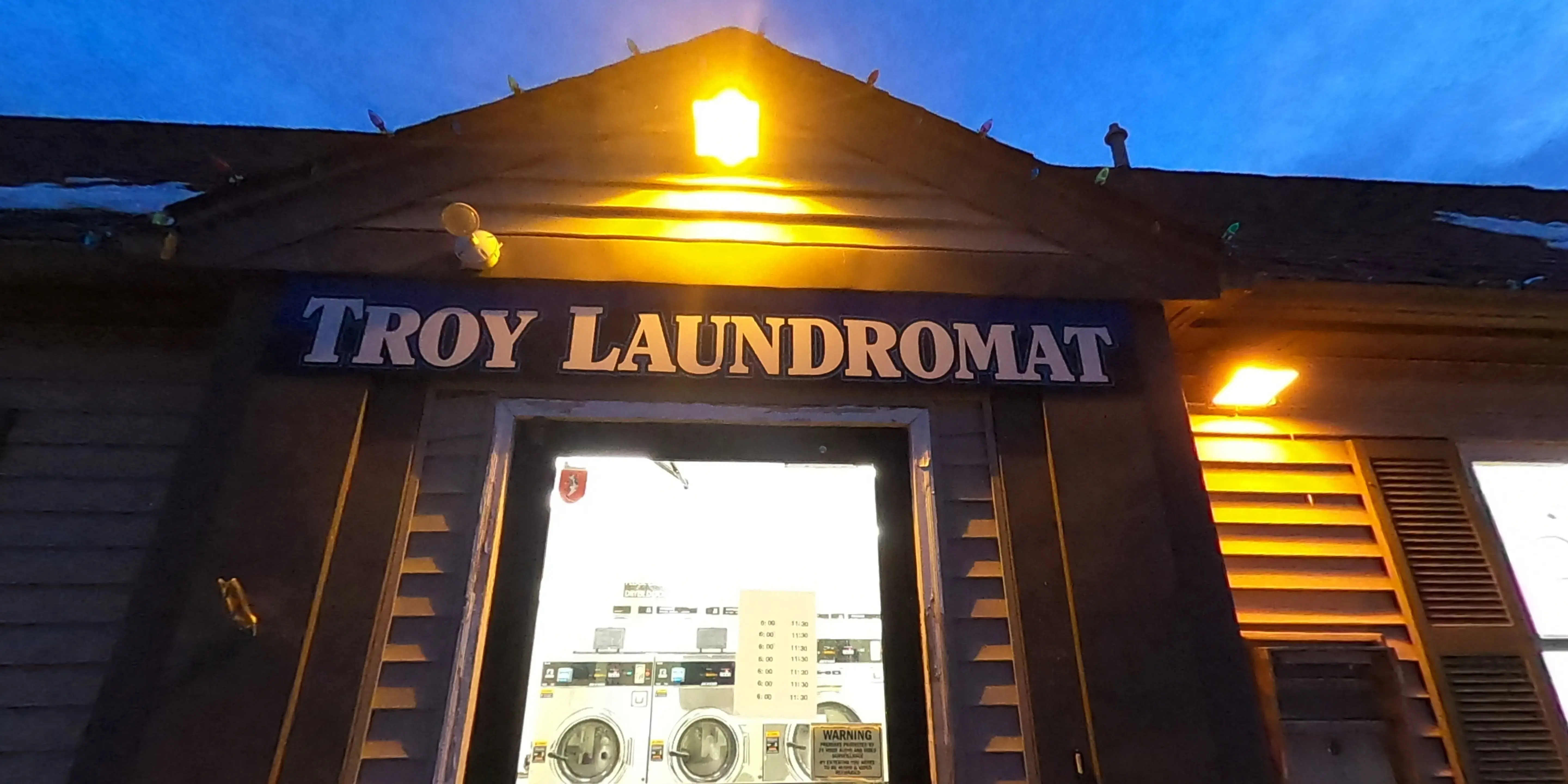 Troy Laundromat - Image 13