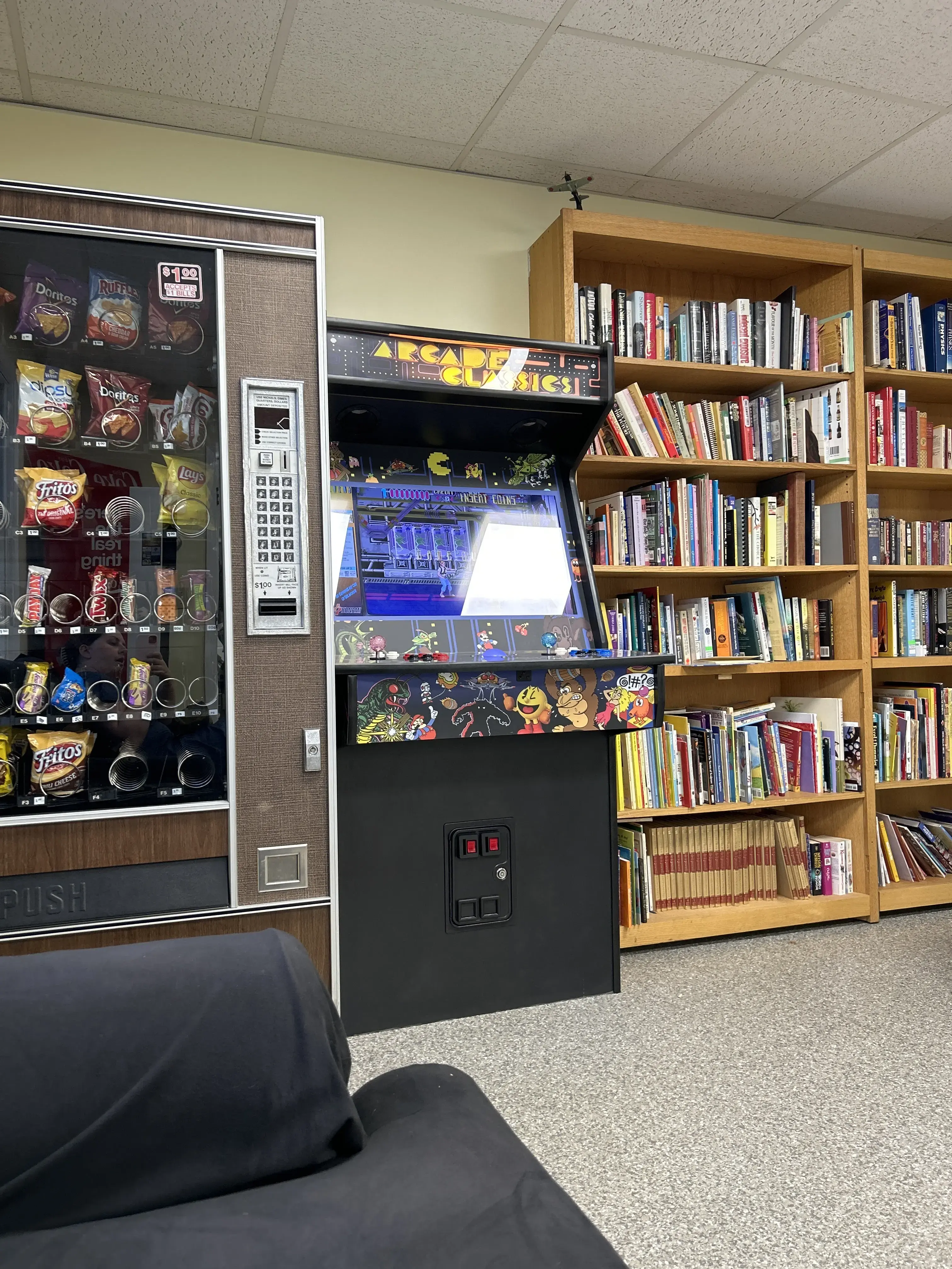 Troy Laundromat - Image 4