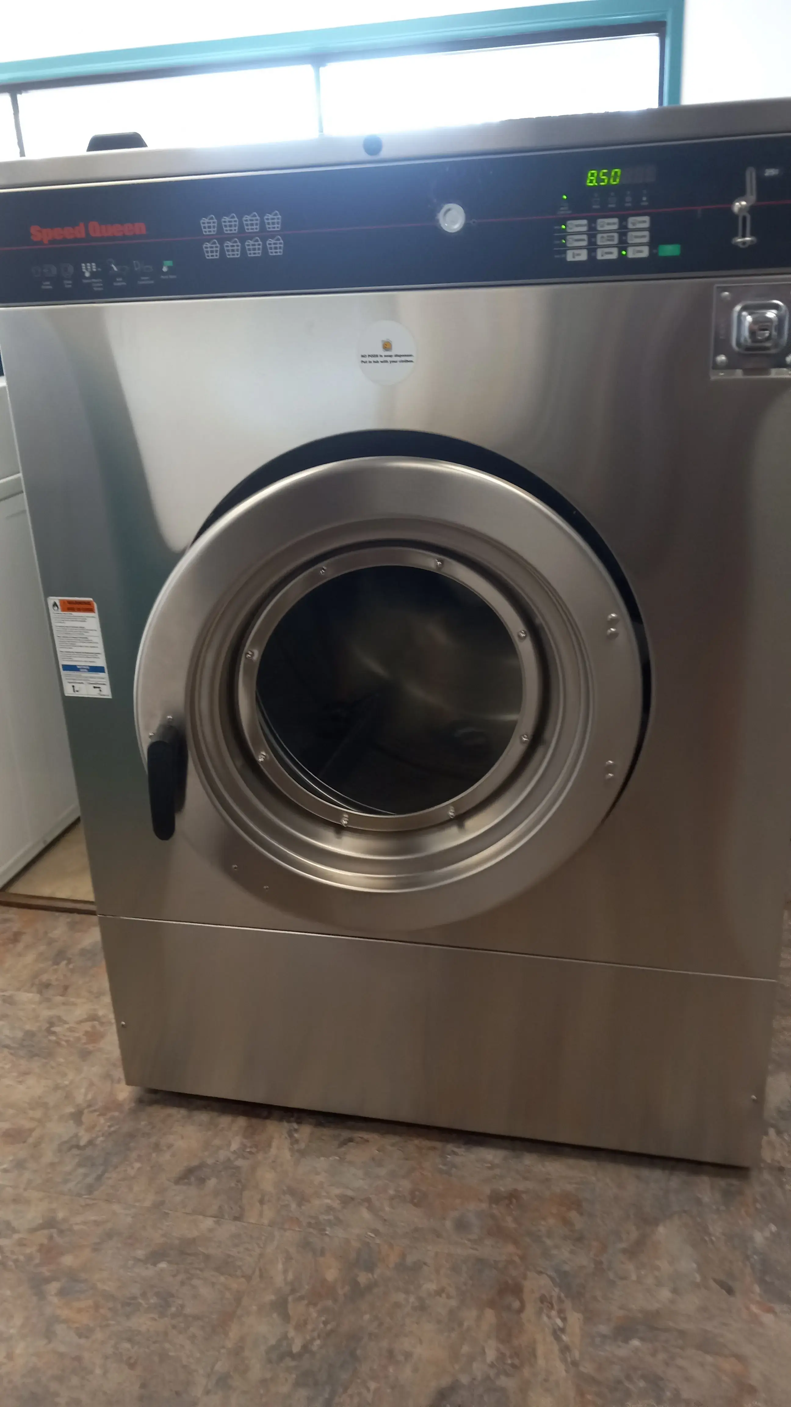 Troy Village Laundry - Image 9