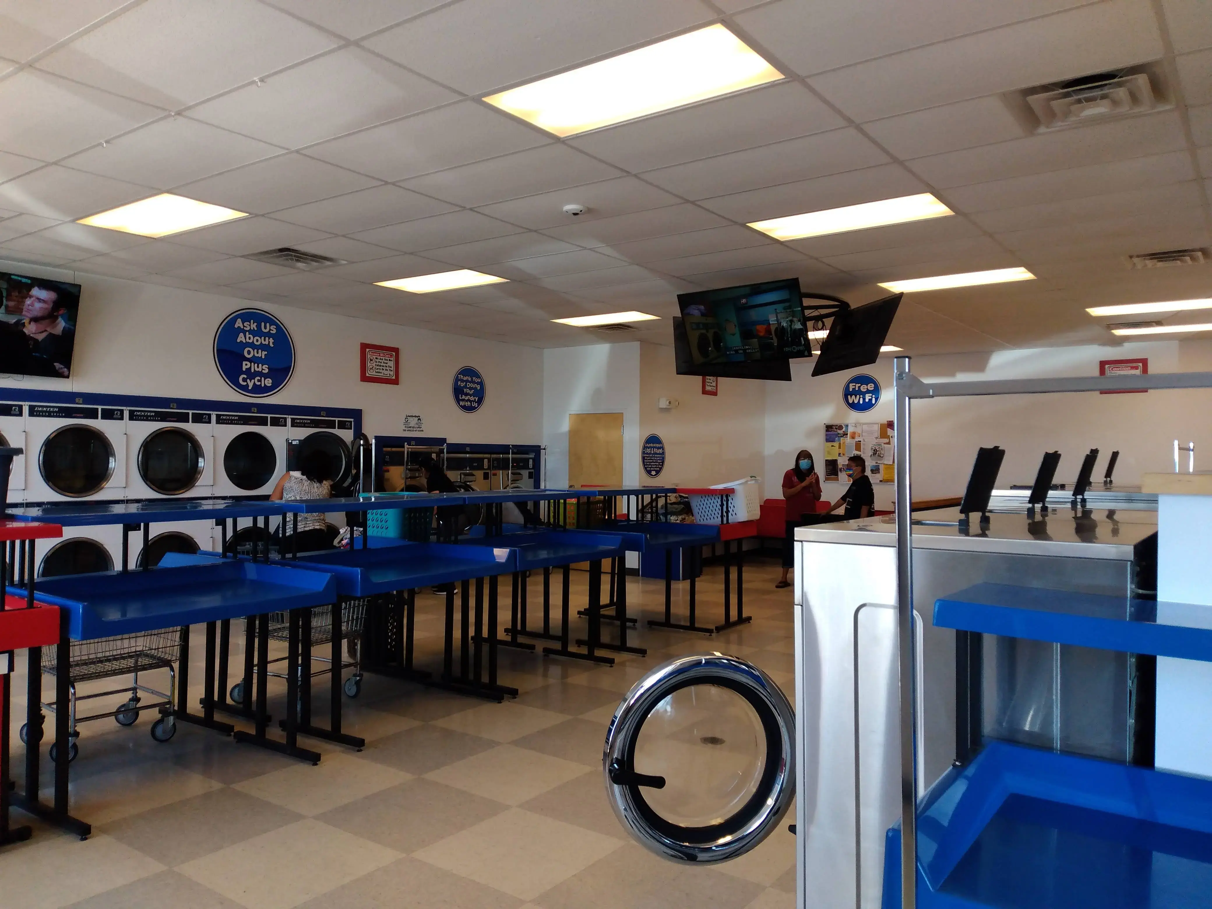 Trujillo’s Laundromat - Image 13