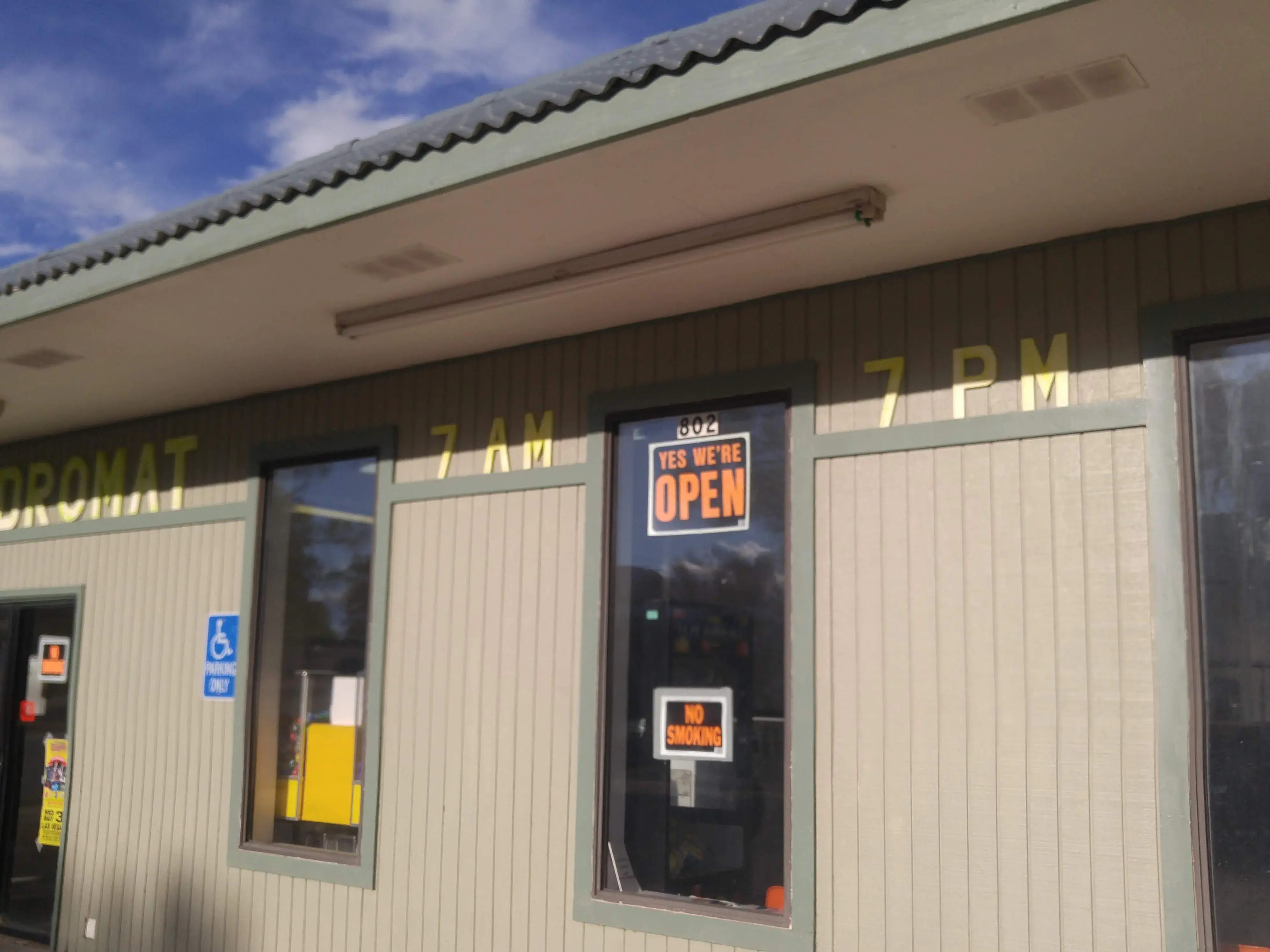 Trujillo’s Laundromat - Image 18