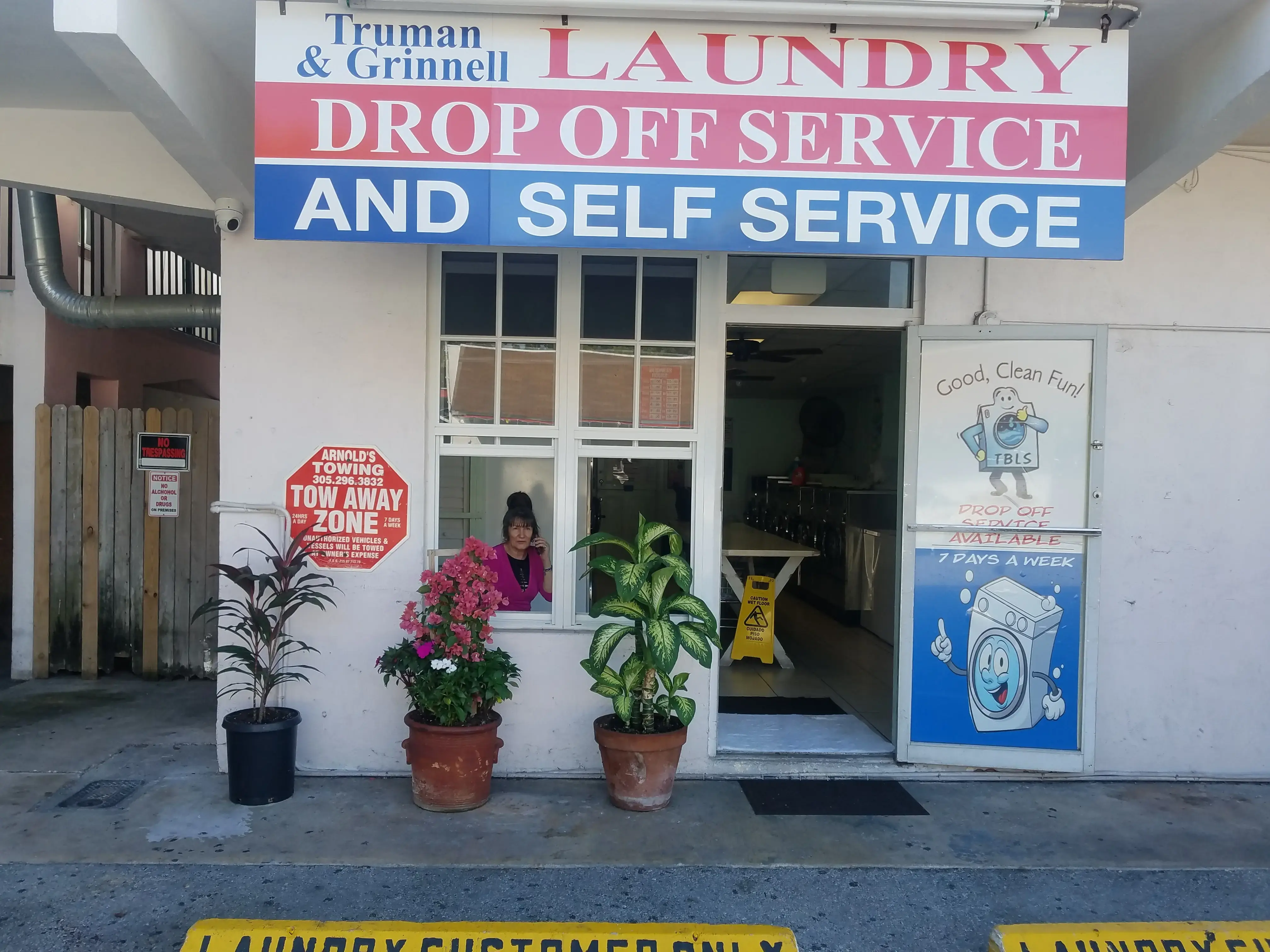 TRUMAN & GRINNELL LAUNDRY KEY WEST - Image 1