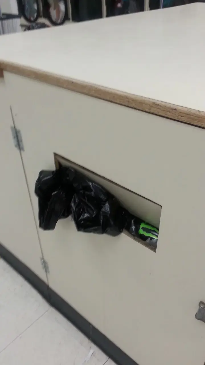 Tualatin Laundromat thumbnail 15