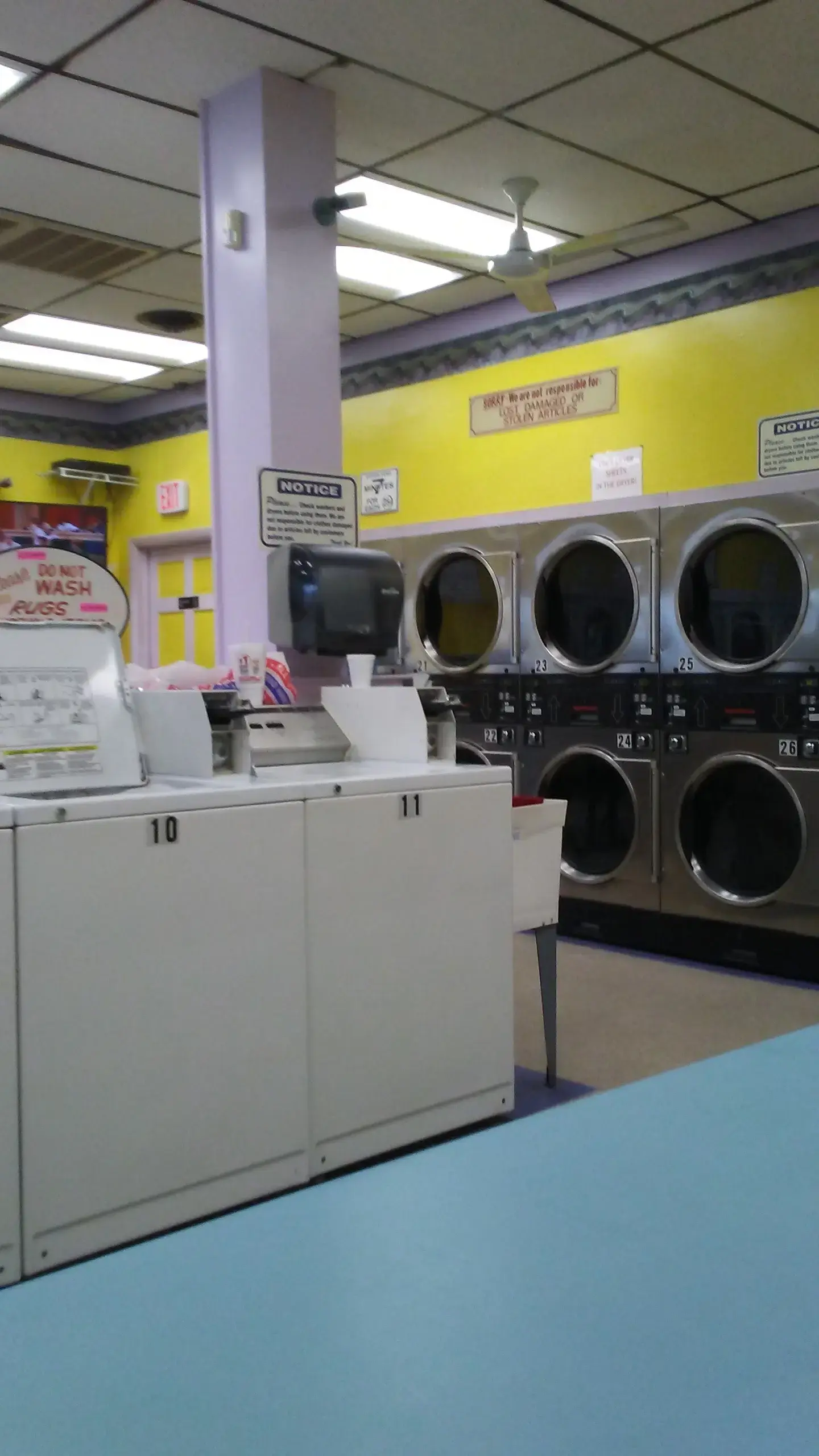 Tub O' Suds Laundromat thumbnail 16