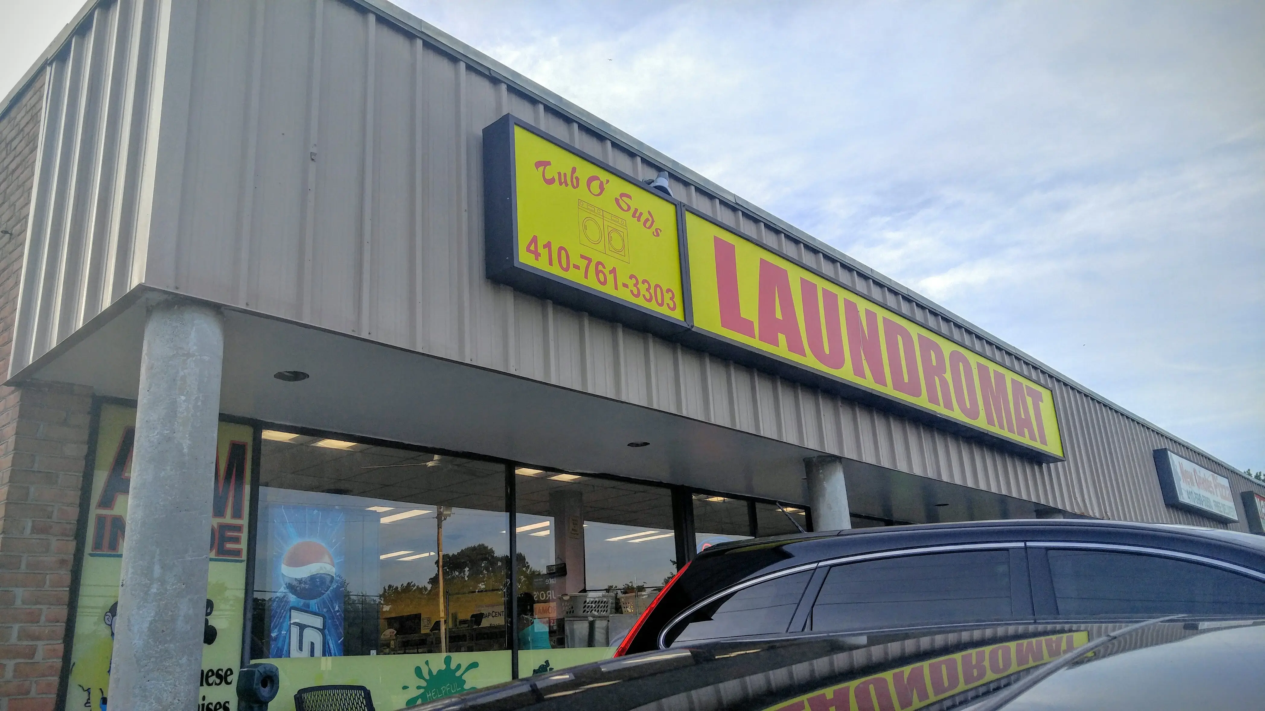 Tub O' Suds Laundromat - Image 15