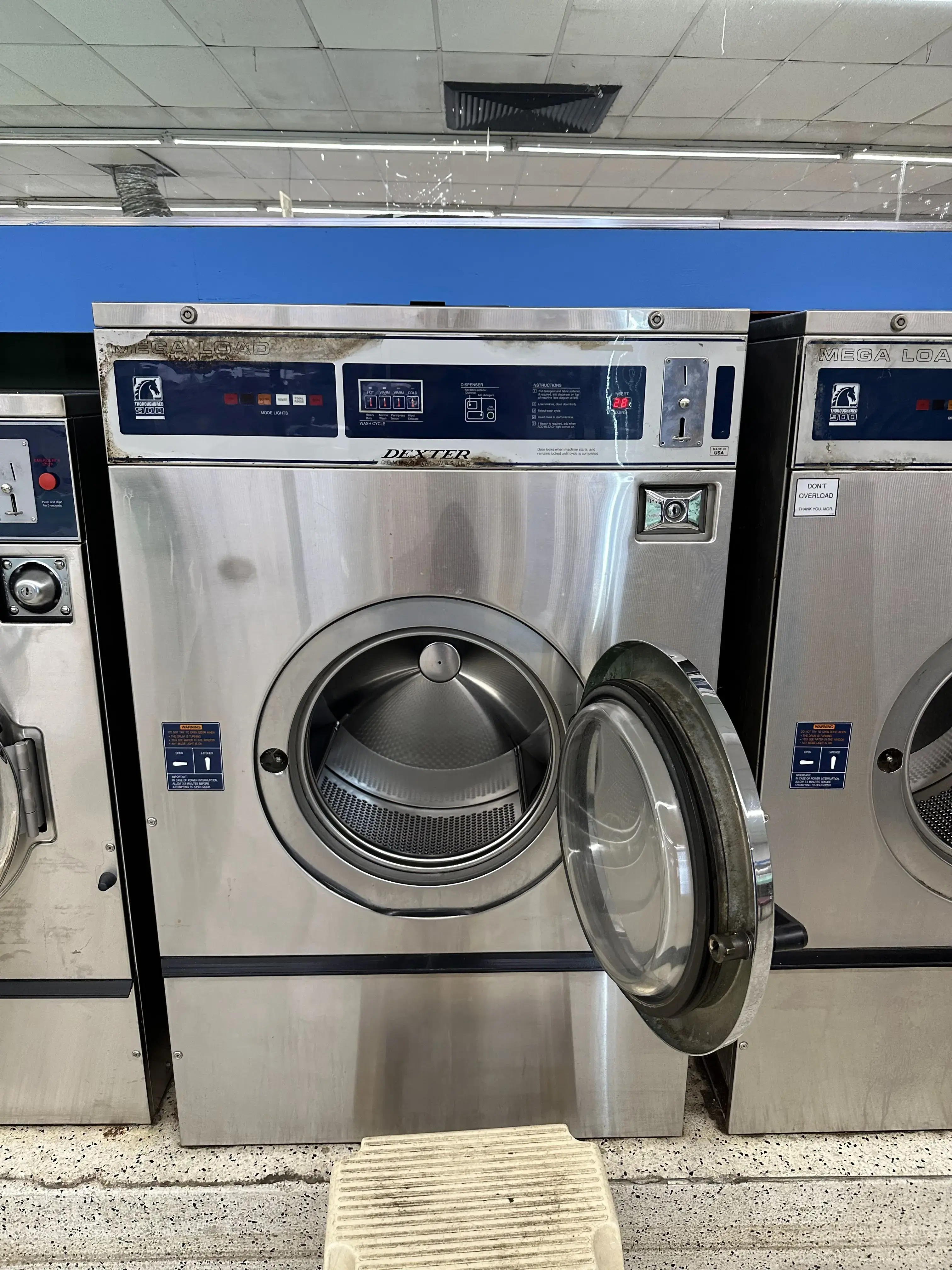 Tubs & Tumblers Coin Laundry and Drop-Off Service thumbnail 7