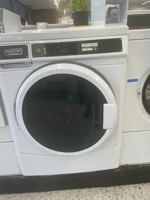 Tubs & Tumblers Coin Laundry and Drop-Off Service thumbnail 17