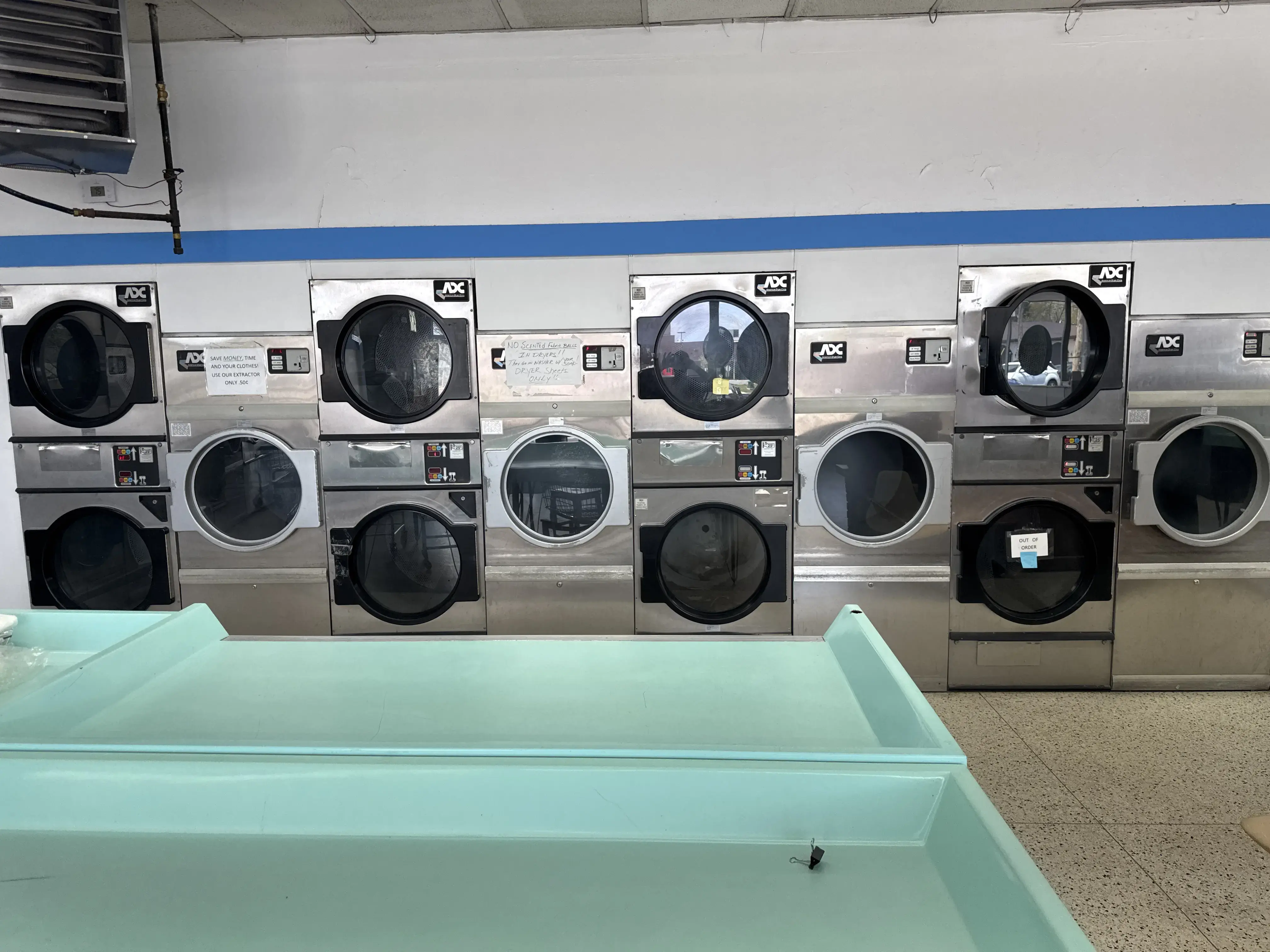 Tubs & Tumblers Coin Laundry and Drop-Off Service thumbnail 3