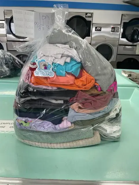 Tubs & Tumblers Coin Laundry and Drop-Off Service thumbnail 5