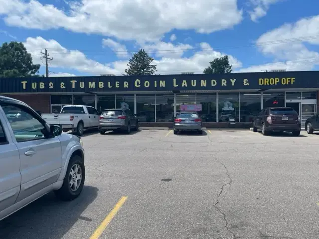 Tubs & Tumblers Coin Laundry and Drop-Off Service location