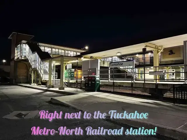 Tuckahoe Laundry & Dry Cleaners - Laundromat thumbnail 2