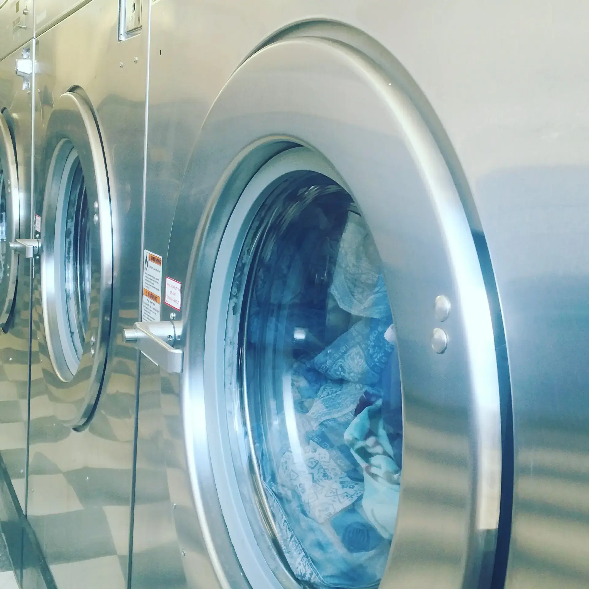 Tumble and Dry Laundromat thumbnail 16