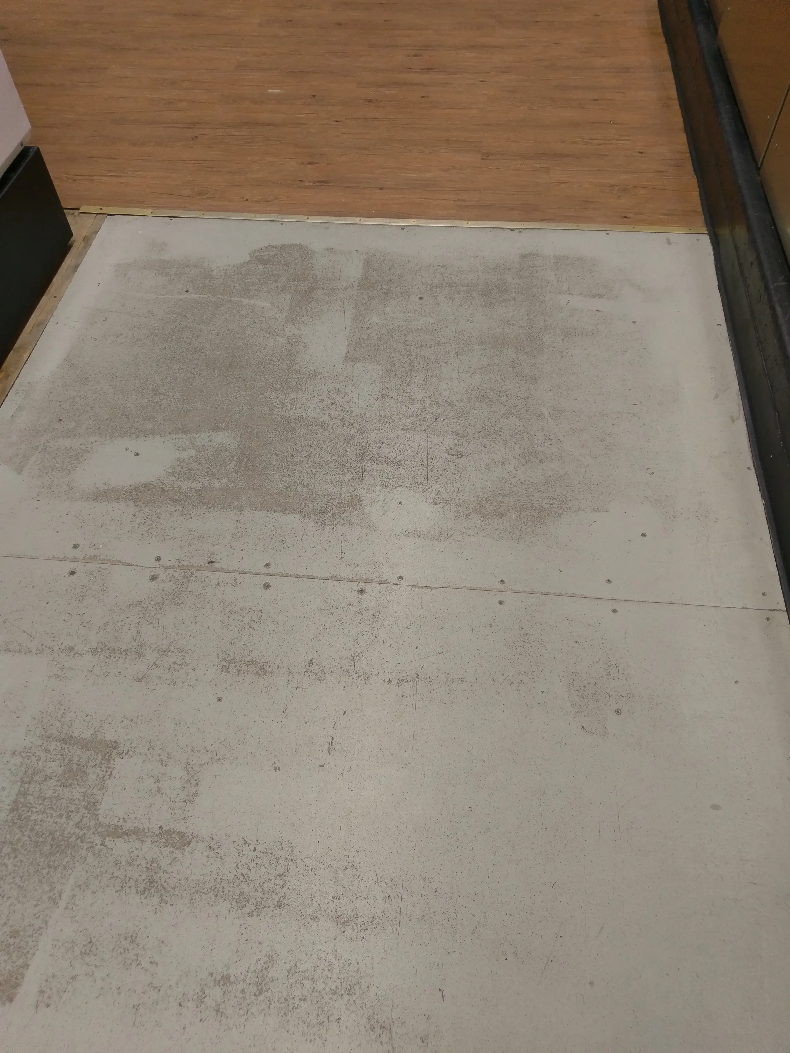 Tumble and Dry Laundromat - Image 20