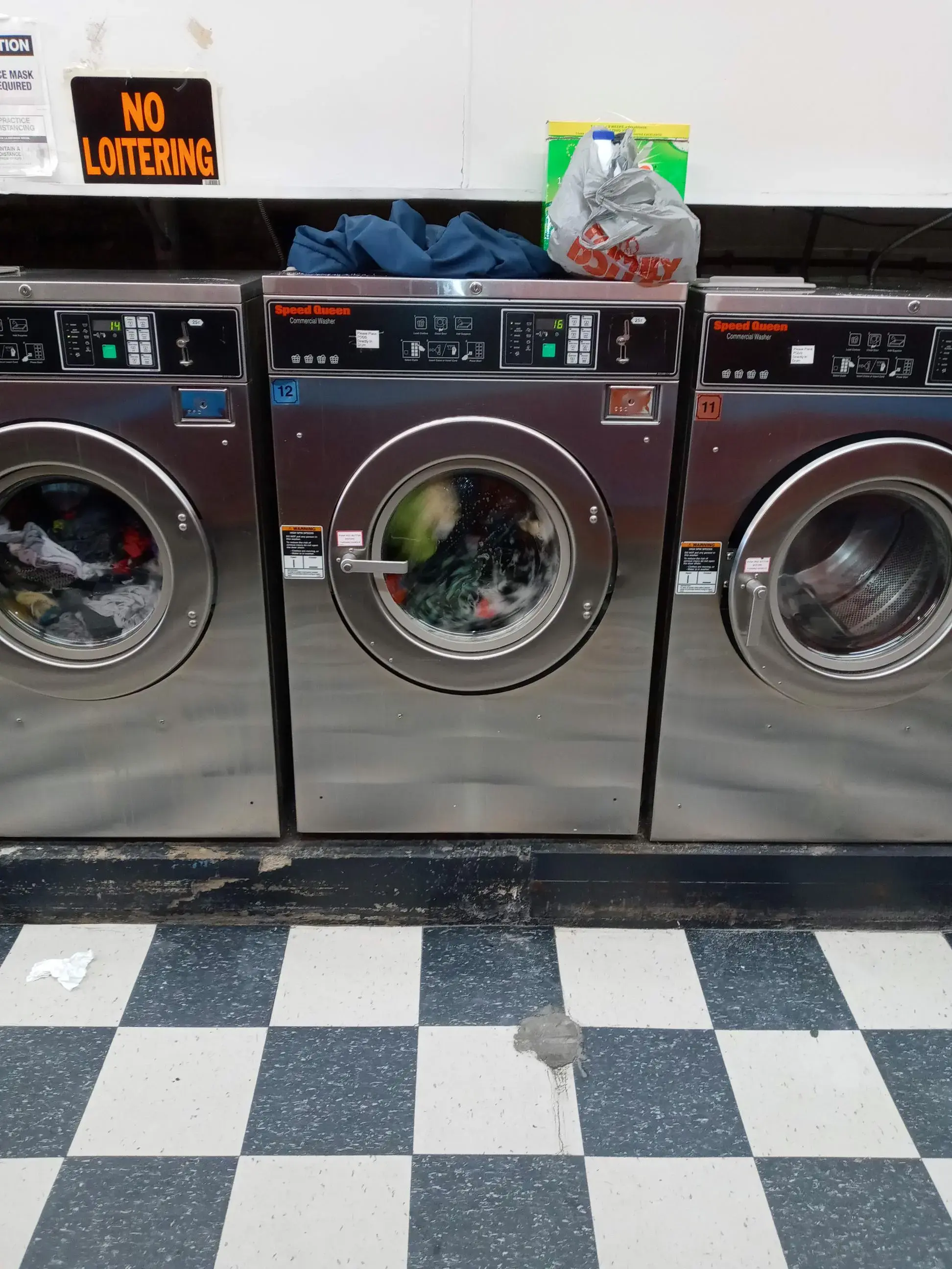 Tumble and Dry Laundromat - Image 9