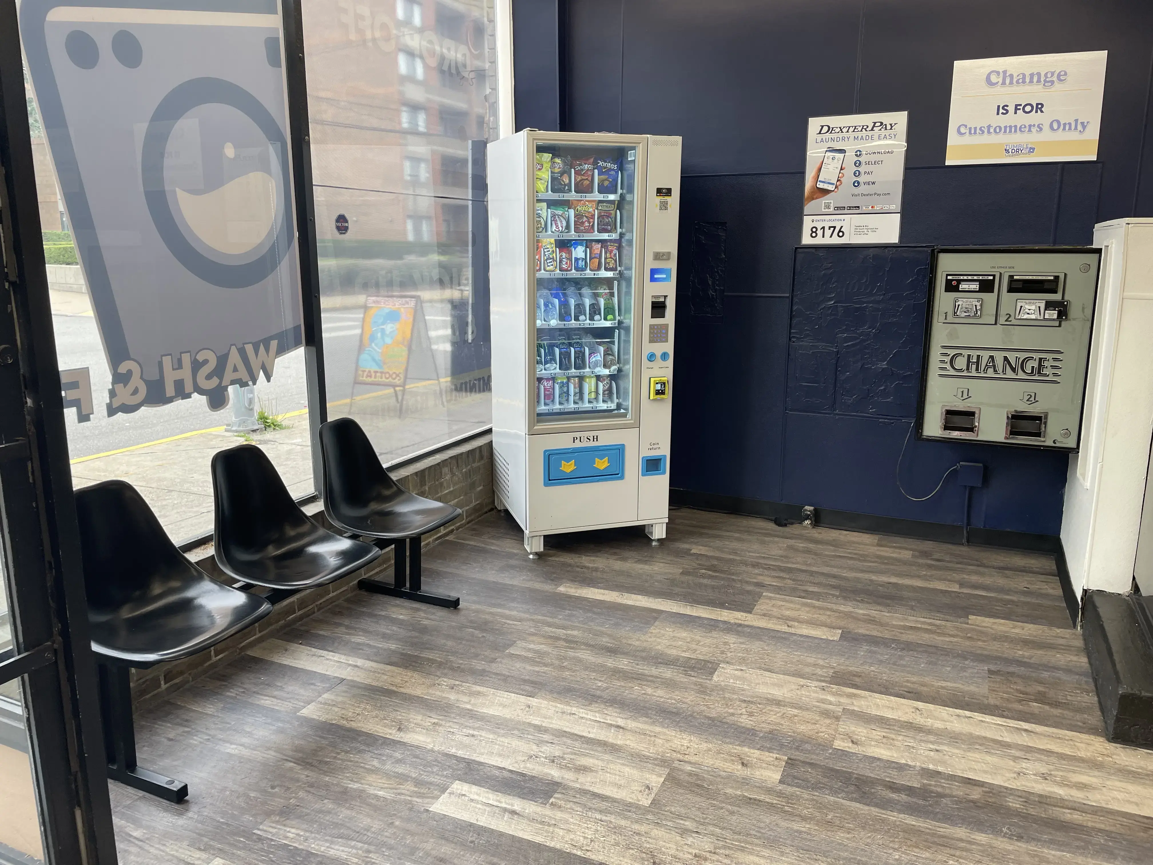 Tumble and Dry Laundromat - Image 10