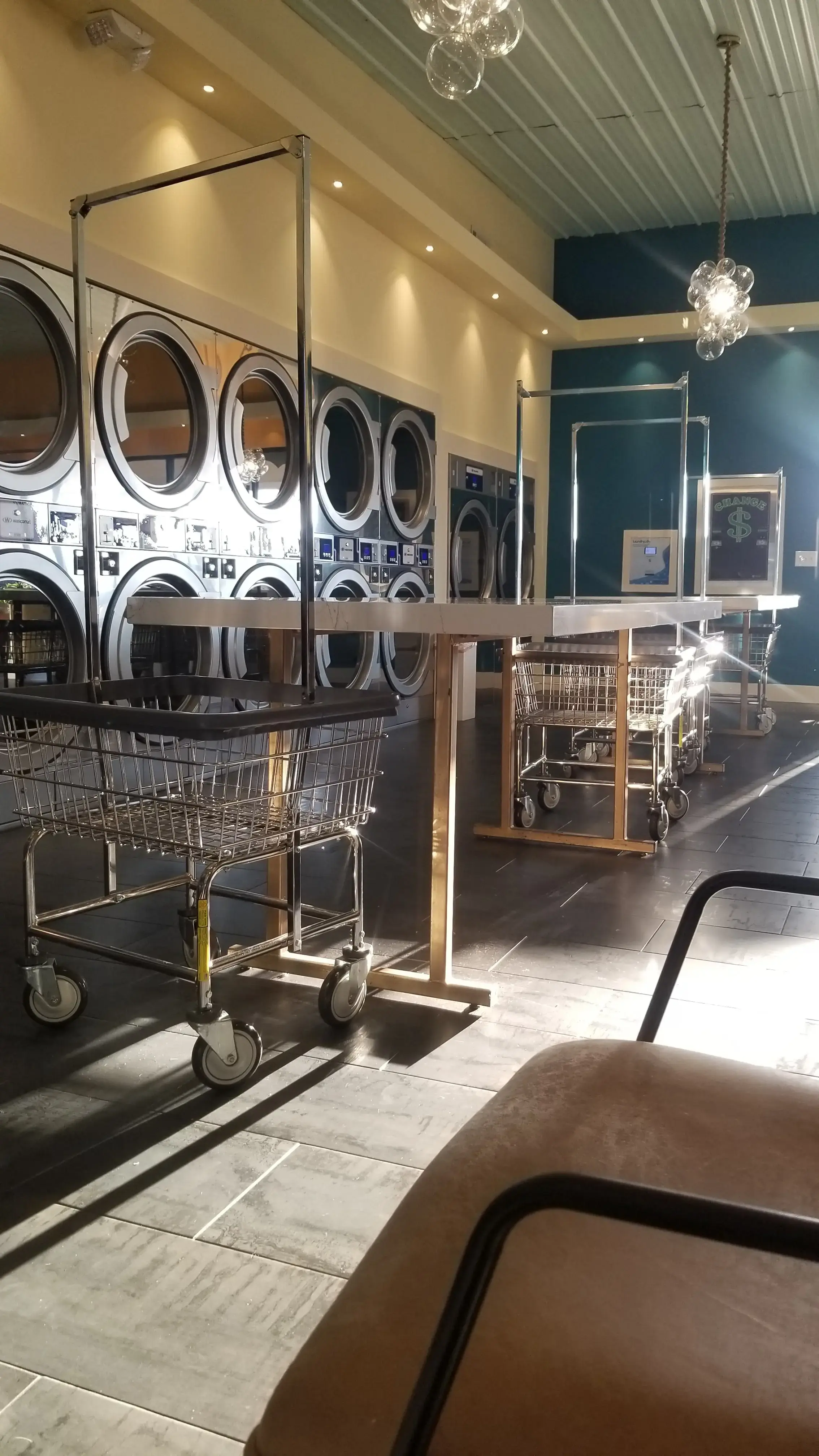 Tumble & Dry Laundromat thumbnail 15