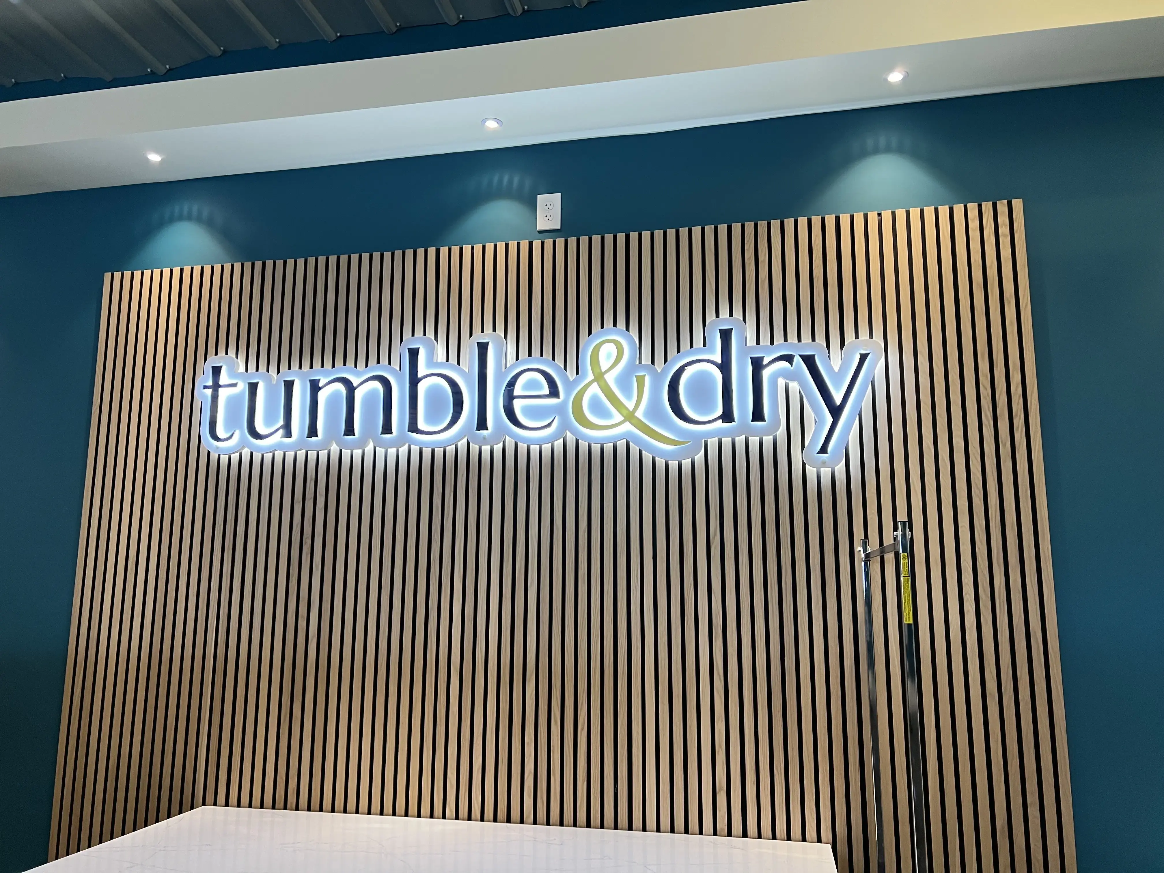 Tumble & Dry Laundromat thumbnail 16