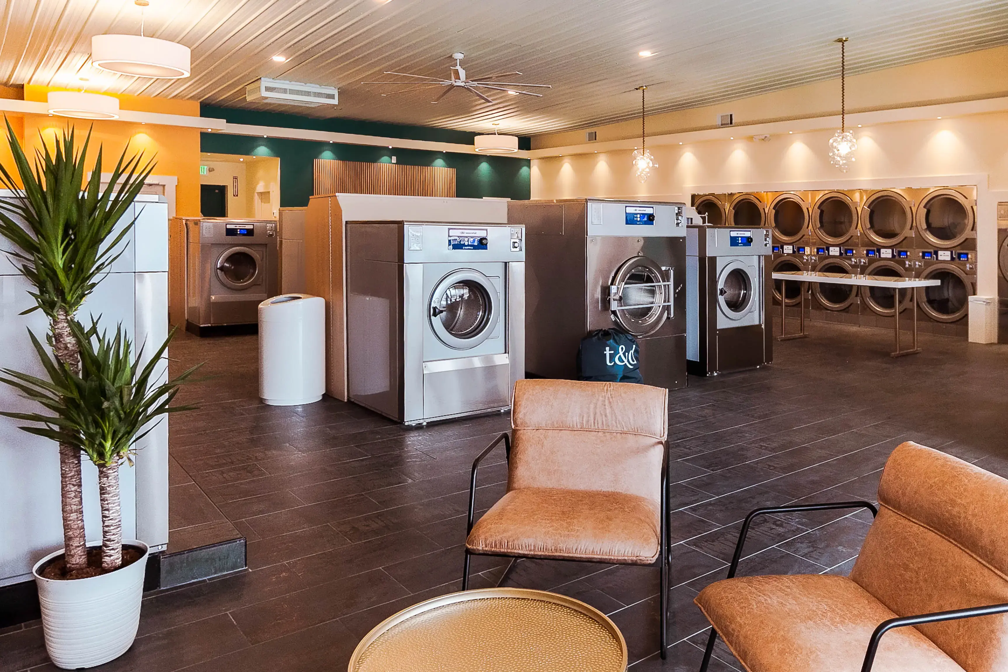 Tumble & Dry Laundromat thumbnail 2