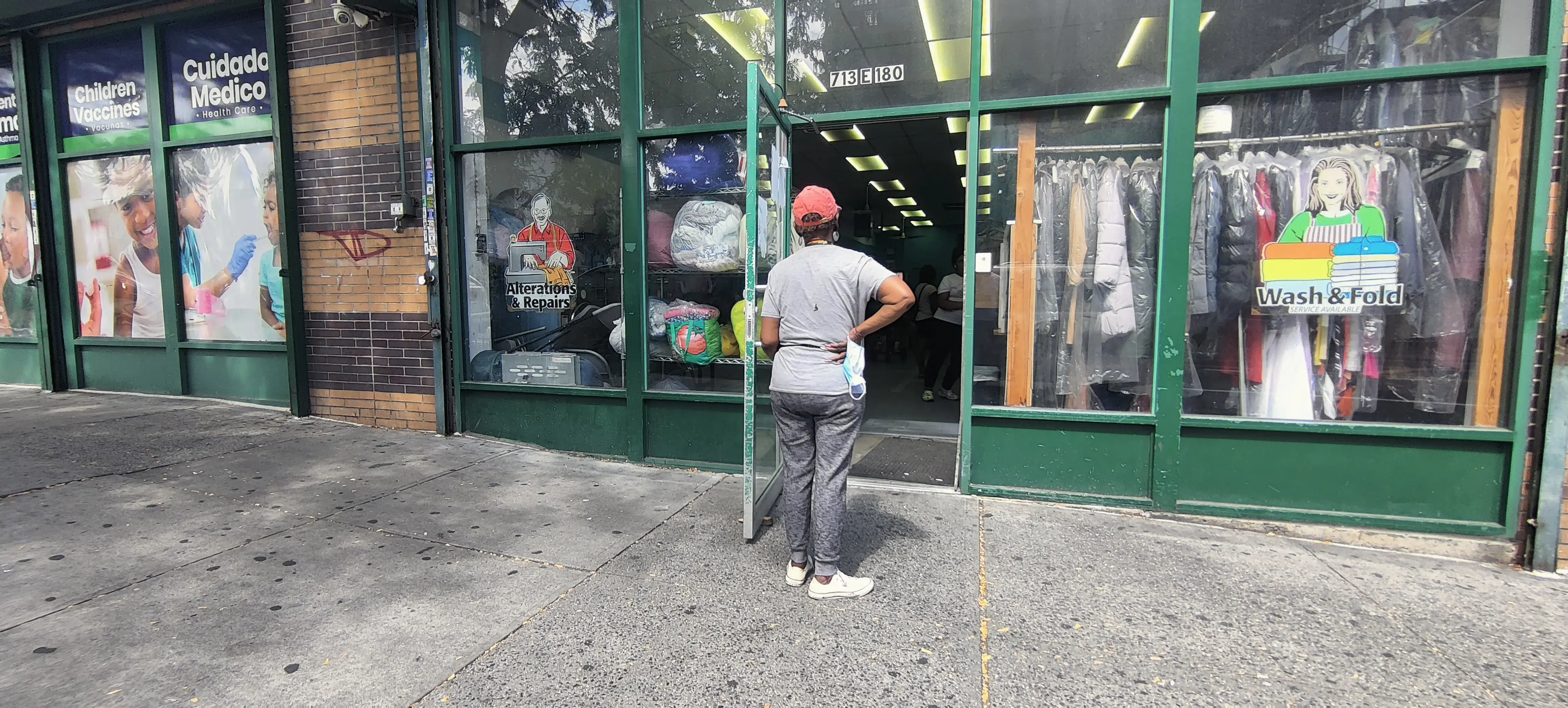 Tumble & Dry Laundromat and Cleaners - Image 17