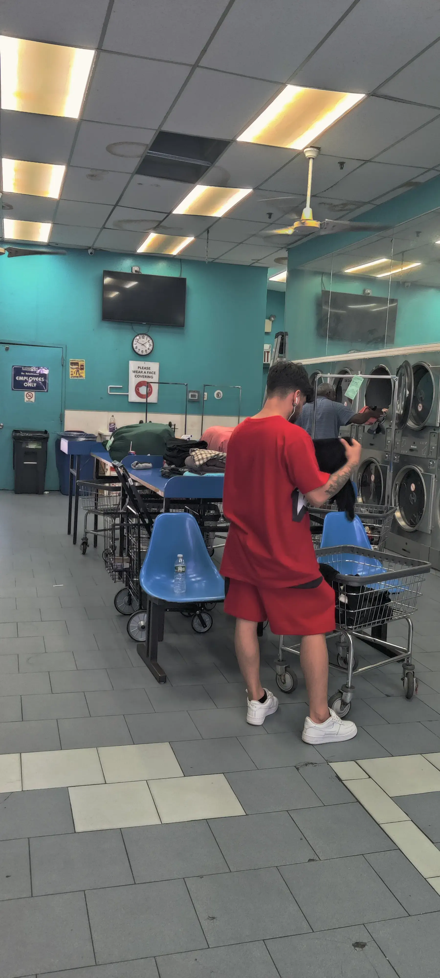 Tumble & Dry Laundromat and Cleaners - Image 10