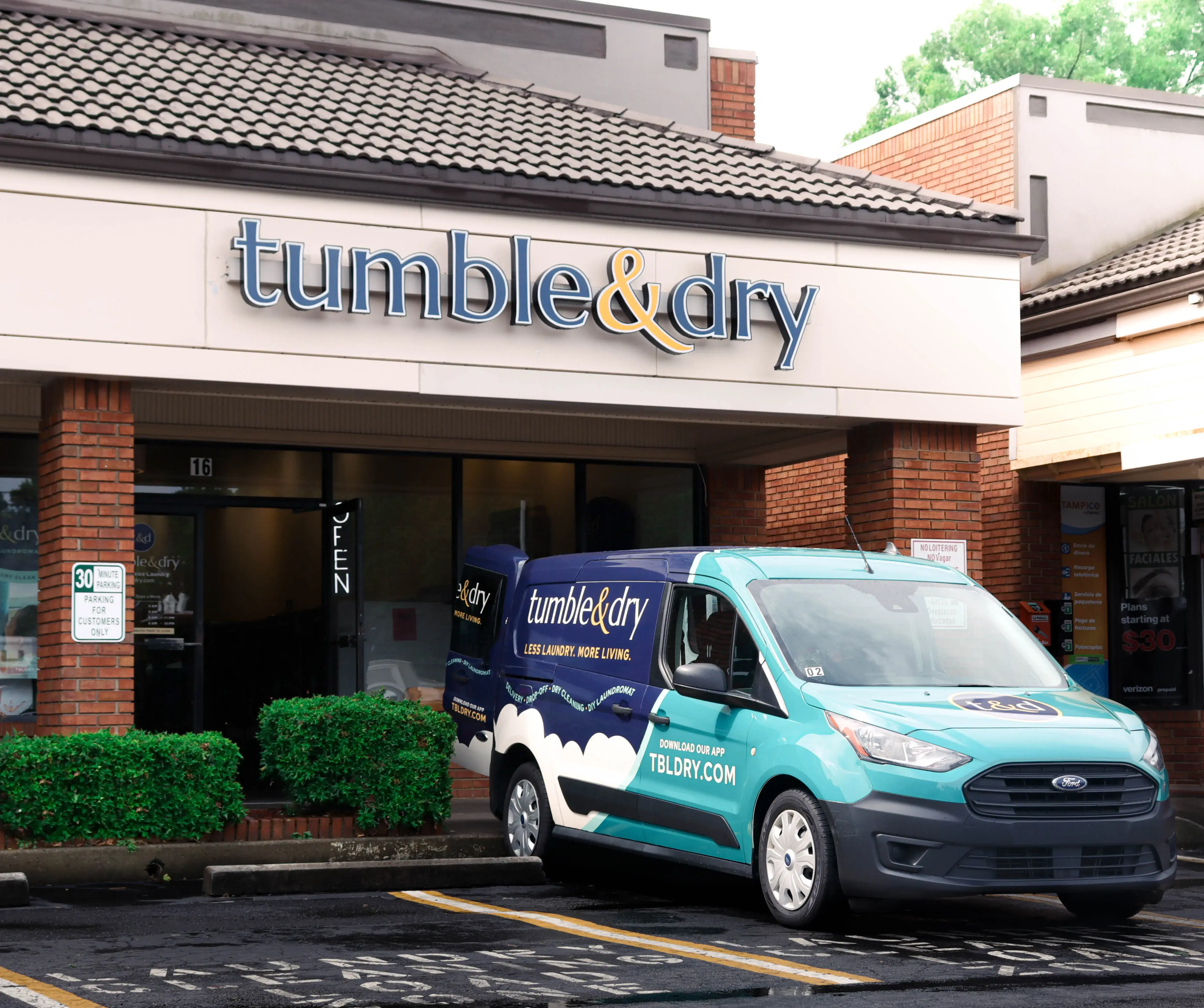 Tumble & Dry Laundromat location