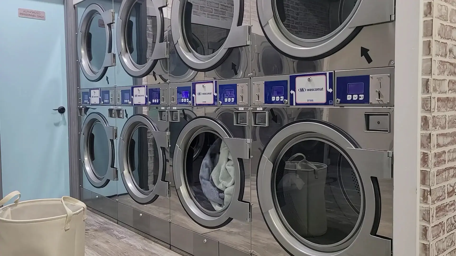 Tumble & Dry Laundromat - Image 13