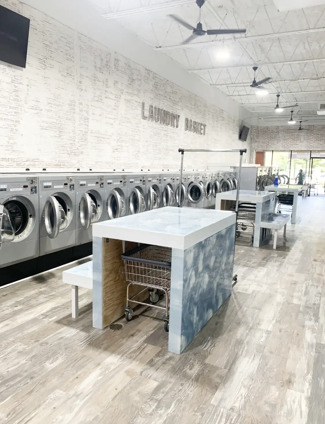 Tumble & Dry Laundromat - Image 3