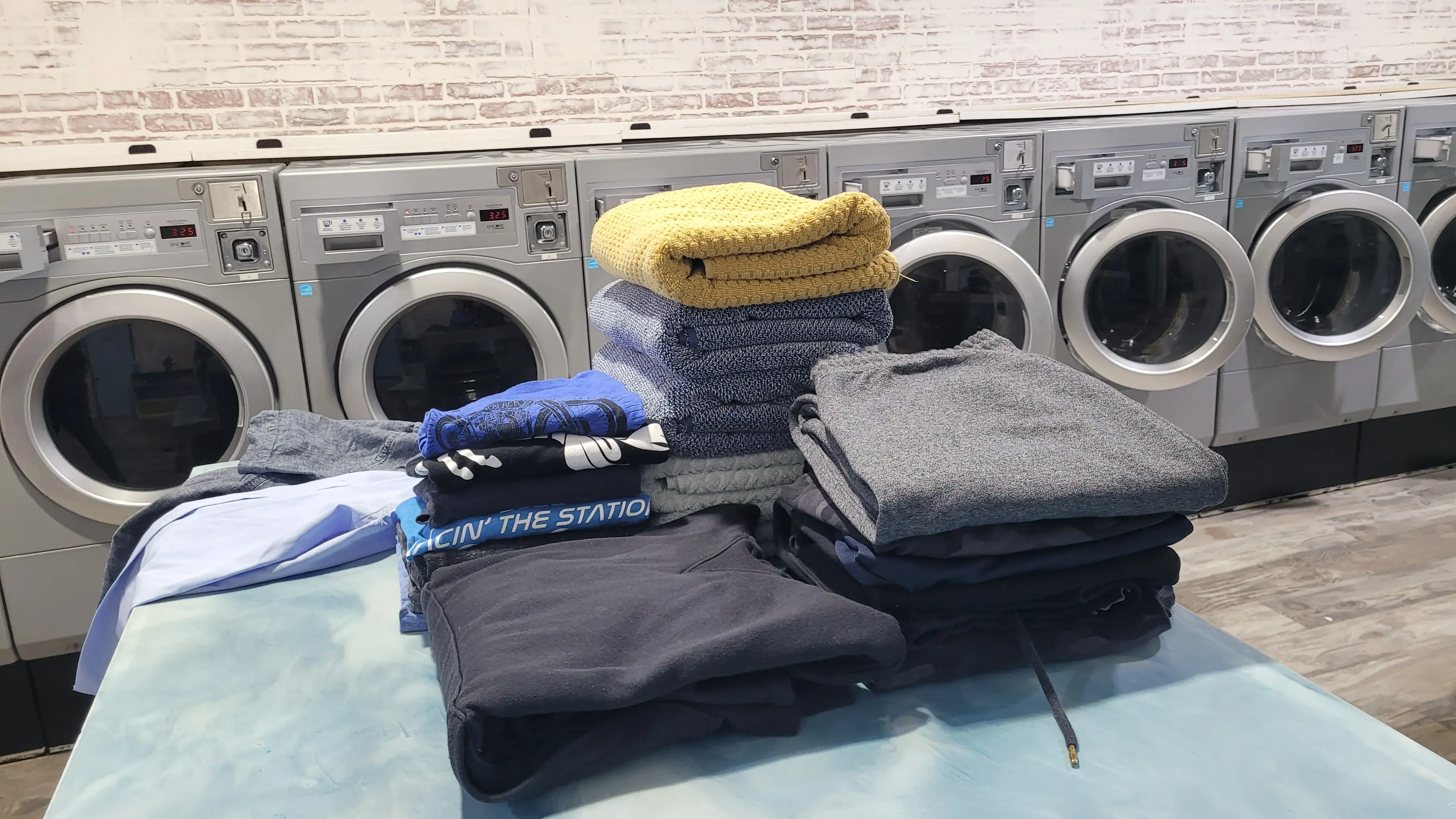 Tumble & Dry Laundromat - Image 11