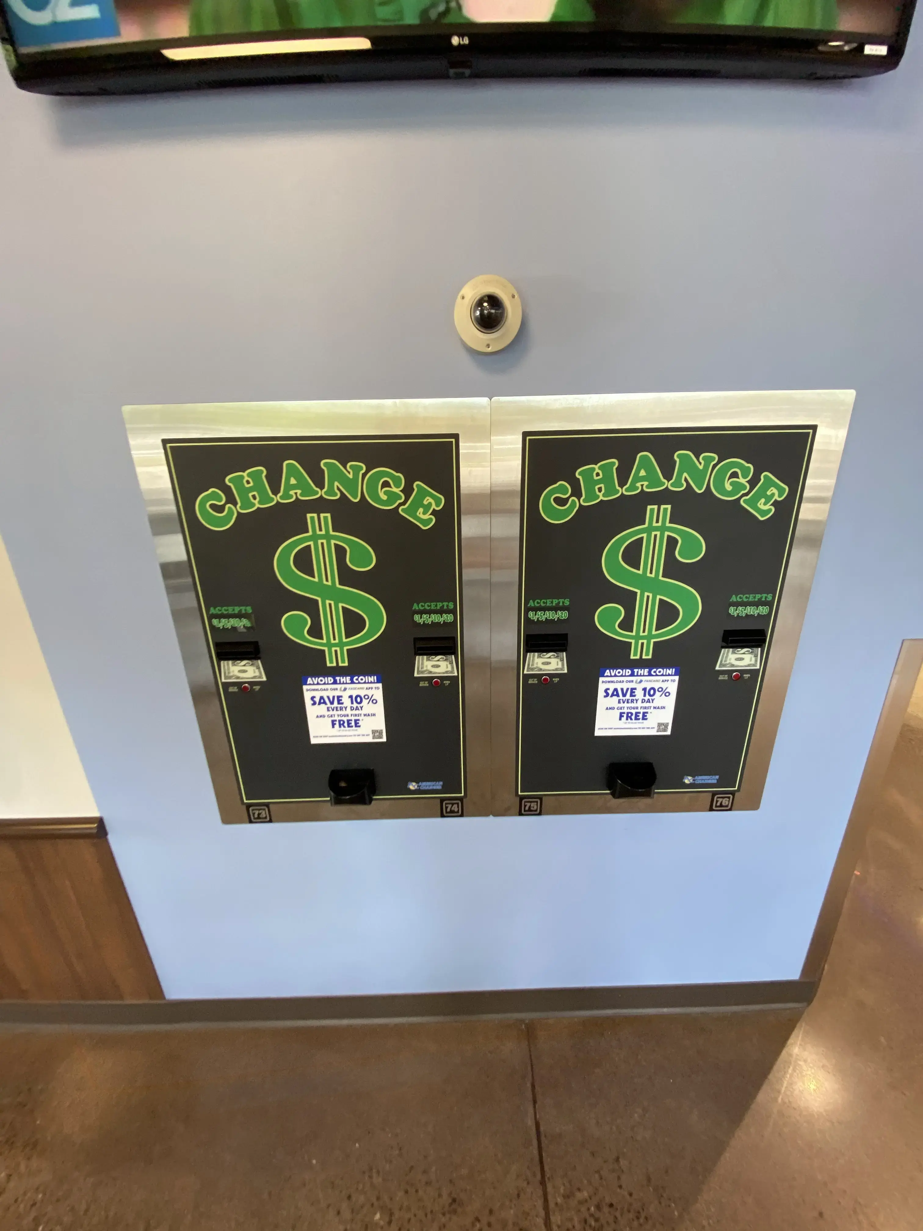 Tumble Fresh Coin Laundry - Image 19