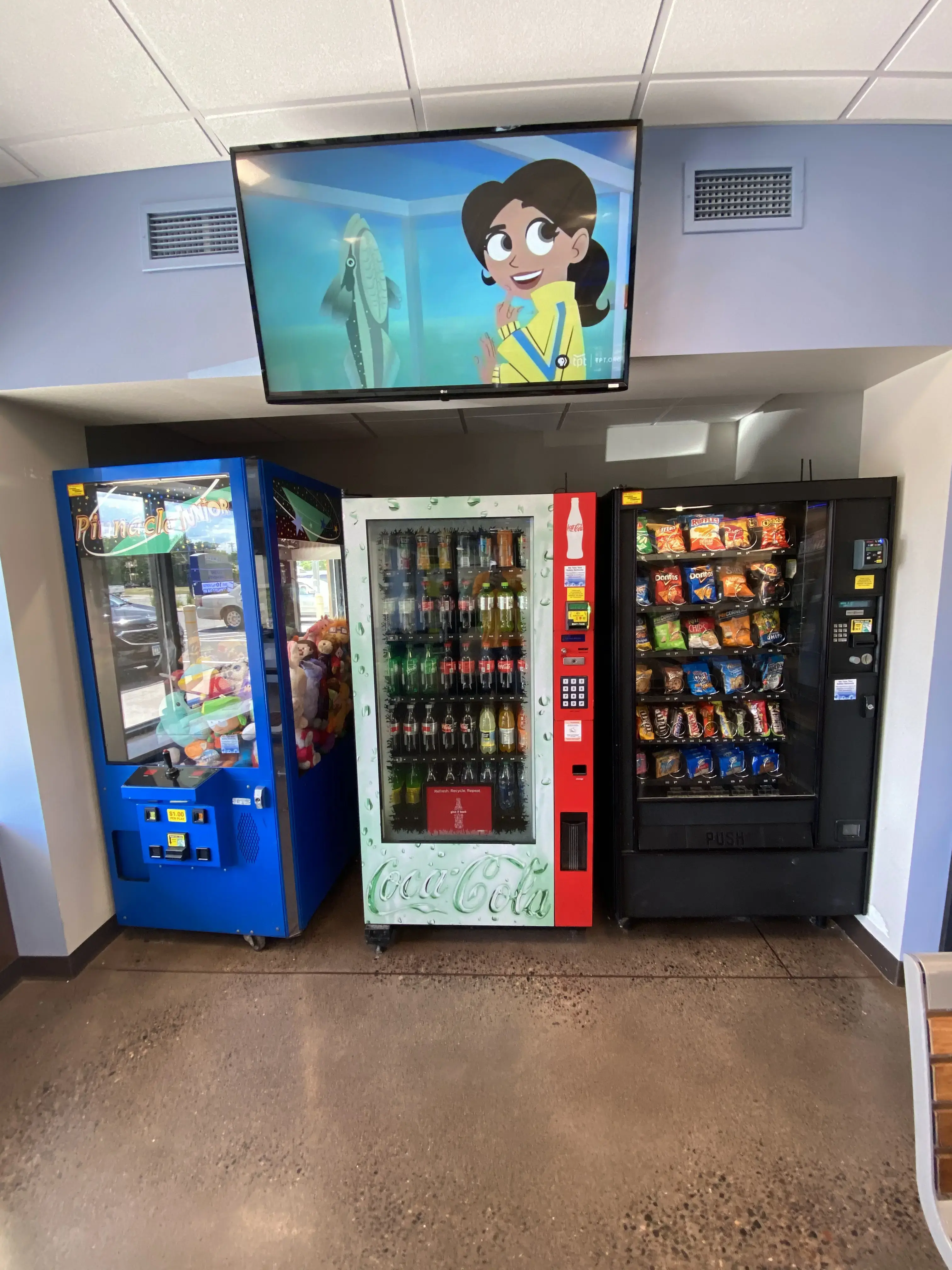 Tumble Fresh Coin Laundry - Image 16