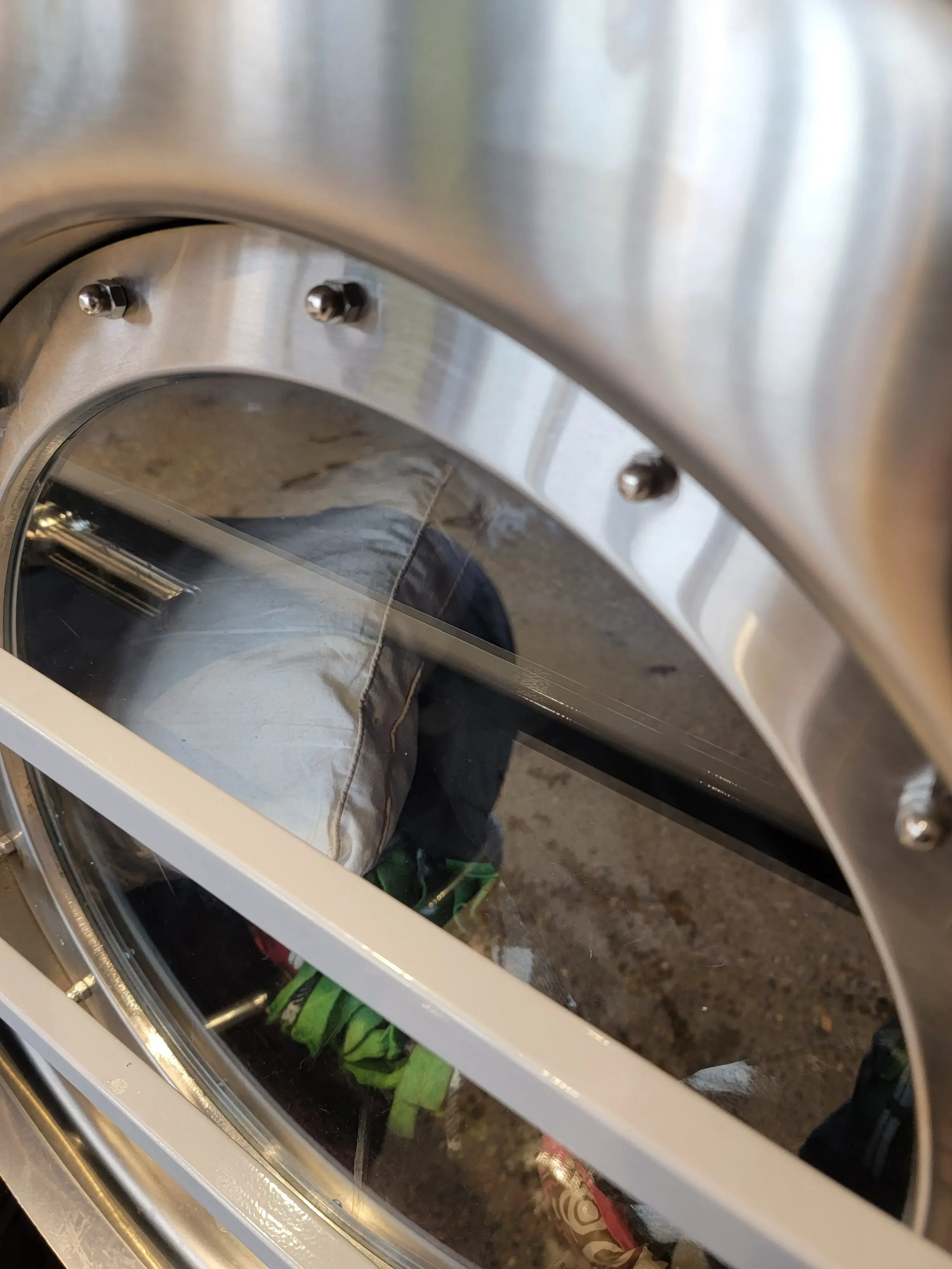 Tumble Fresh Coin Laundry - Image 12