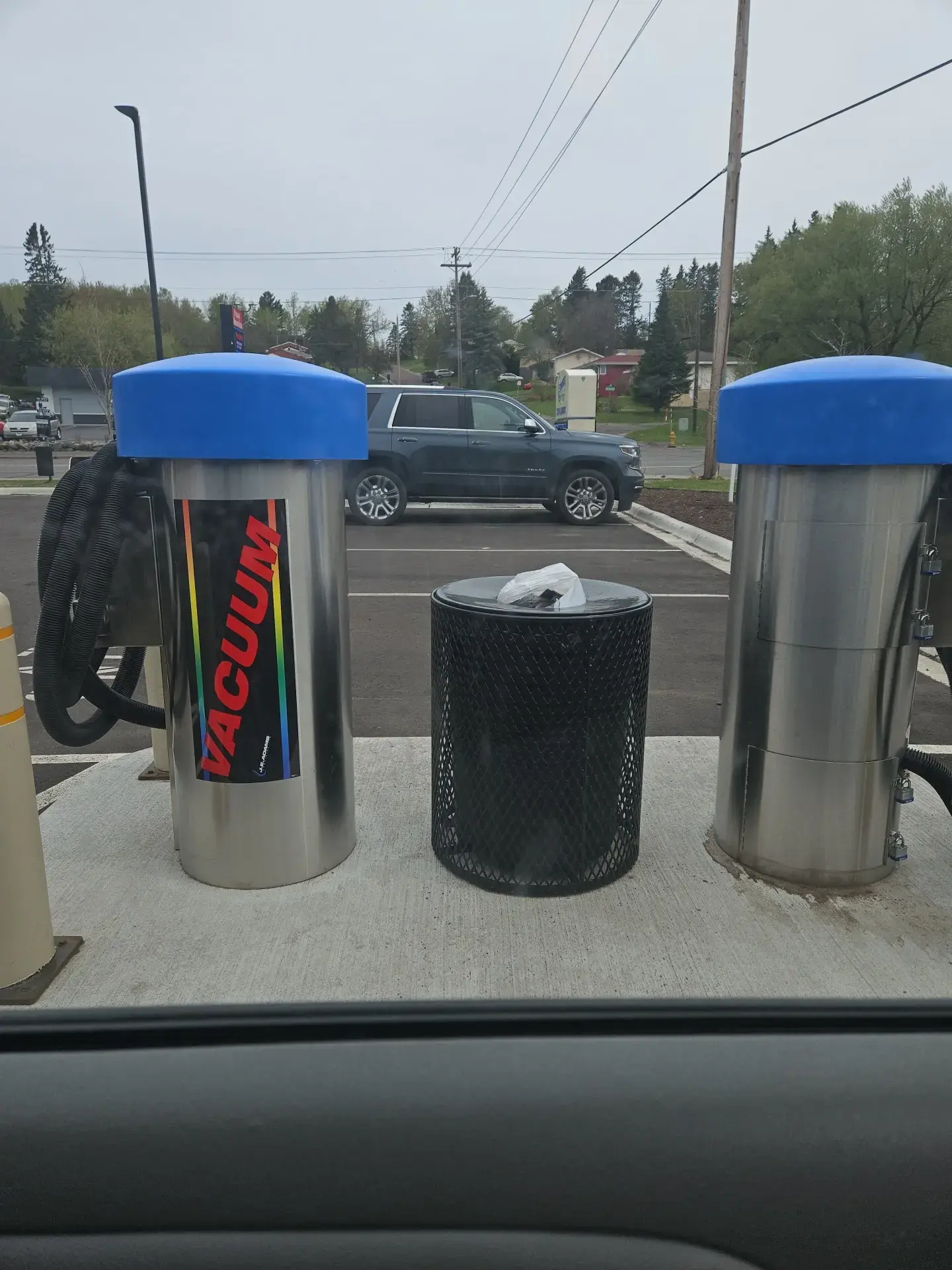 Tumble Fresh Coin Laundry - Image 8