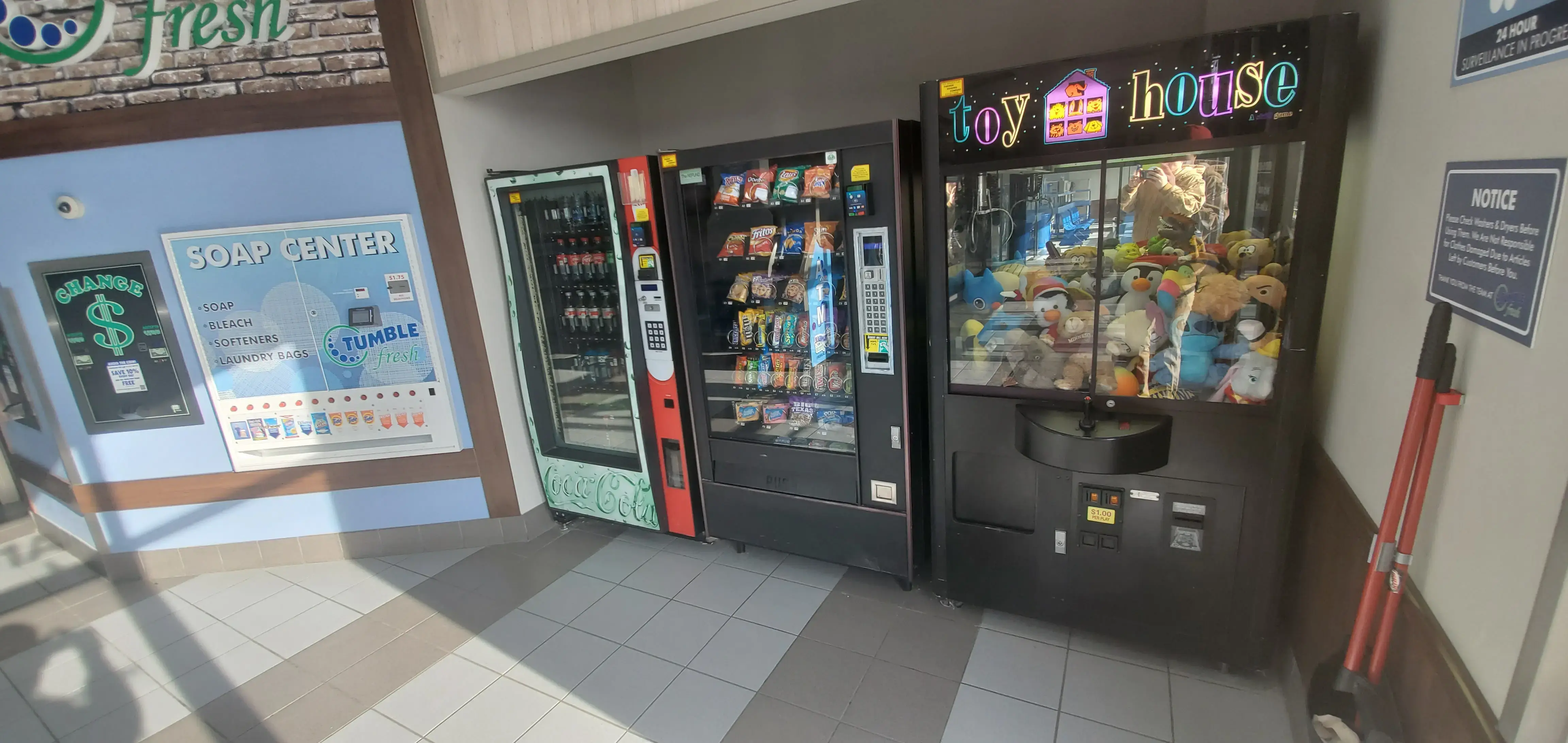 Tumble Fresh Coin Laundry thumbnail 19