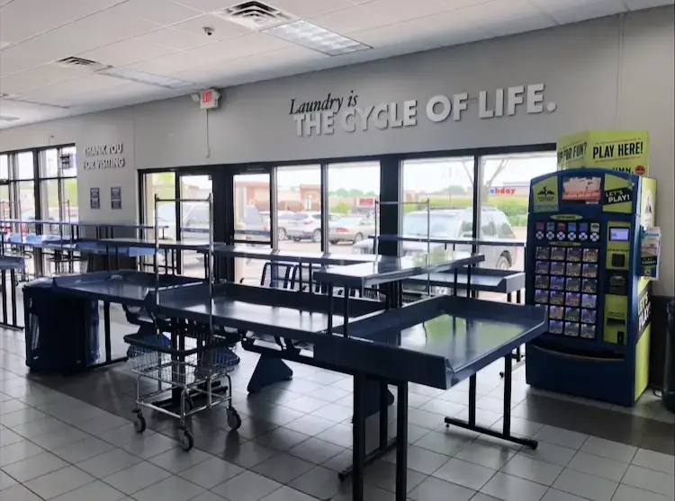 Tumble Fresh Coin Laundry - Image 12