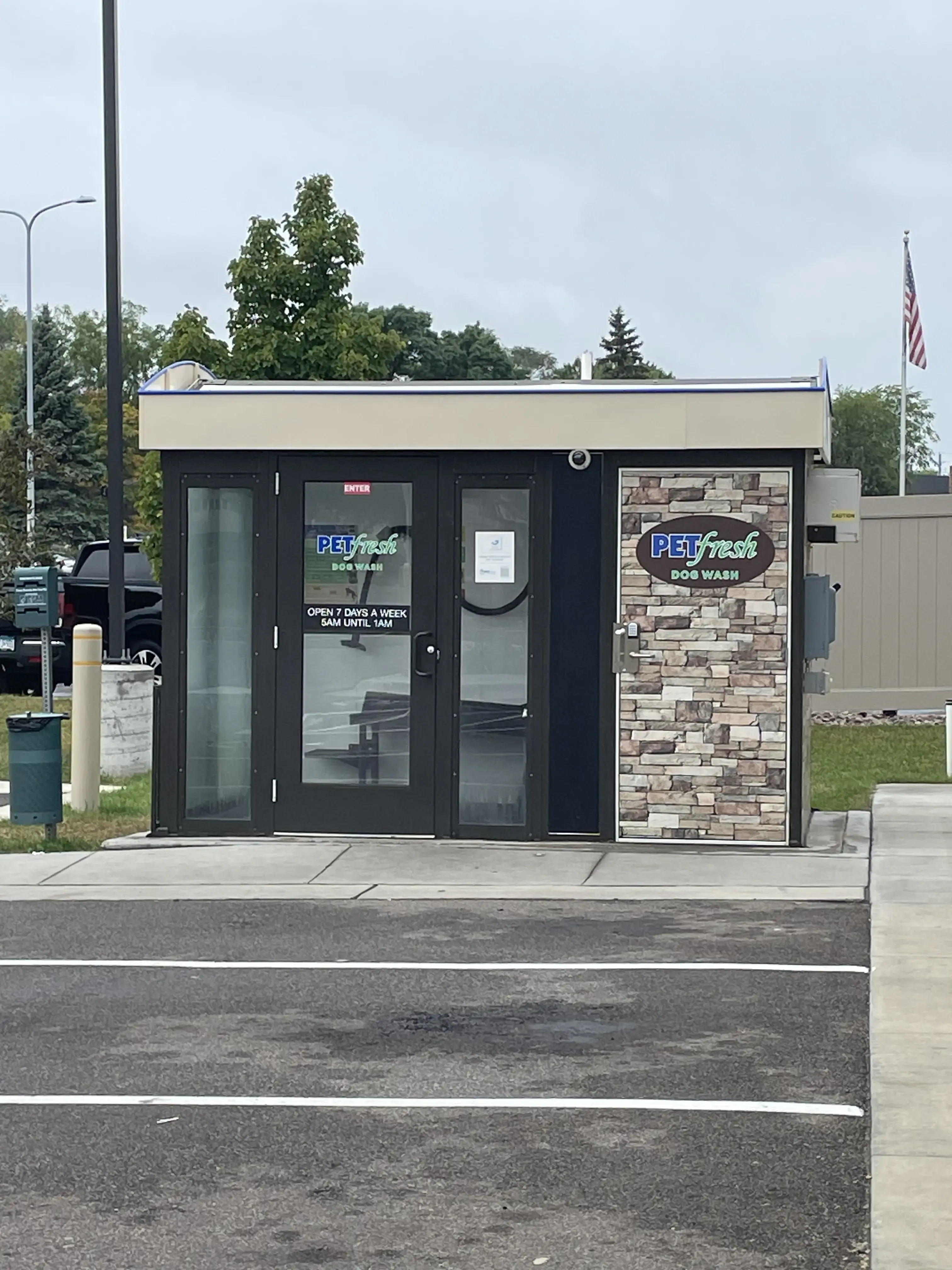 Tumble Fresh Coin Laundry - Image 10