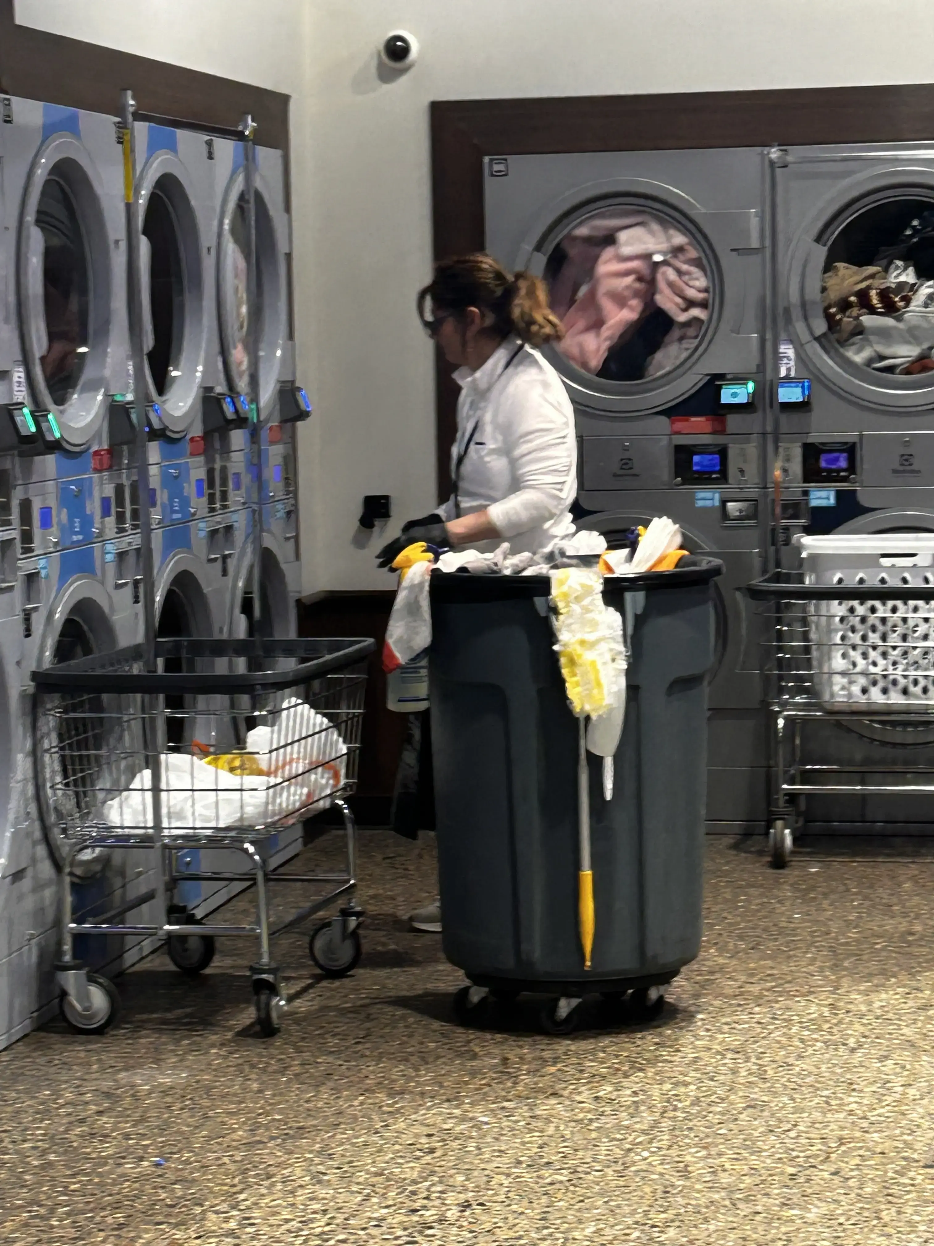 Tumble Fresh Coin Laundry - Image 19