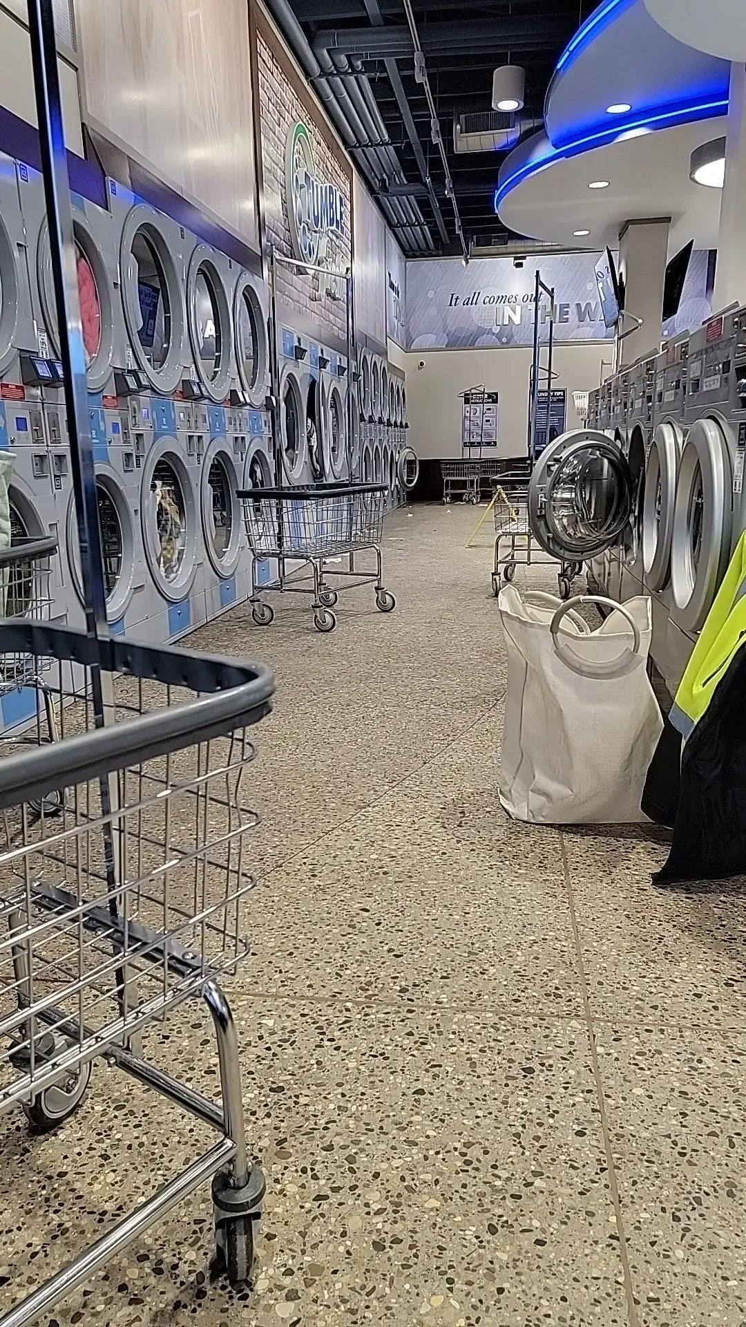 Tumble Fresh Coin Laundry thumbnail 14