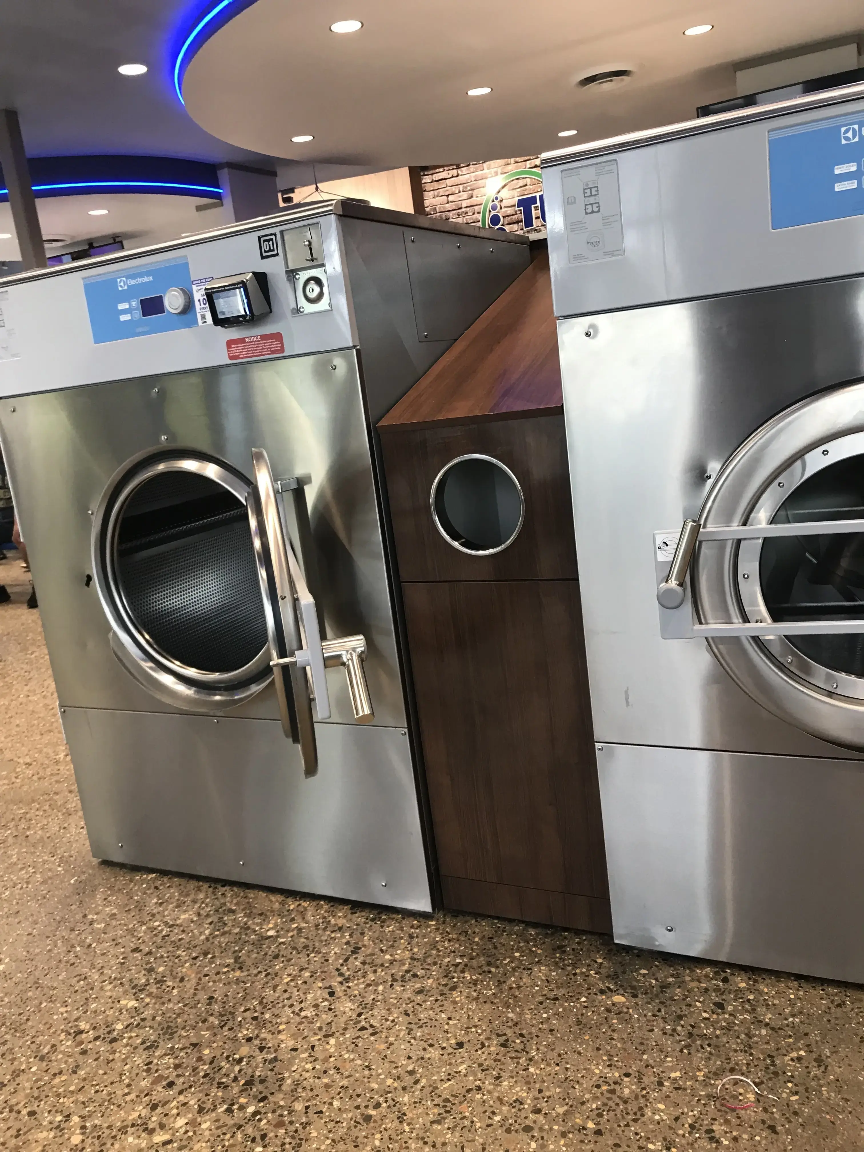 Tumble Fresh Coin Laundry thumbnail 15