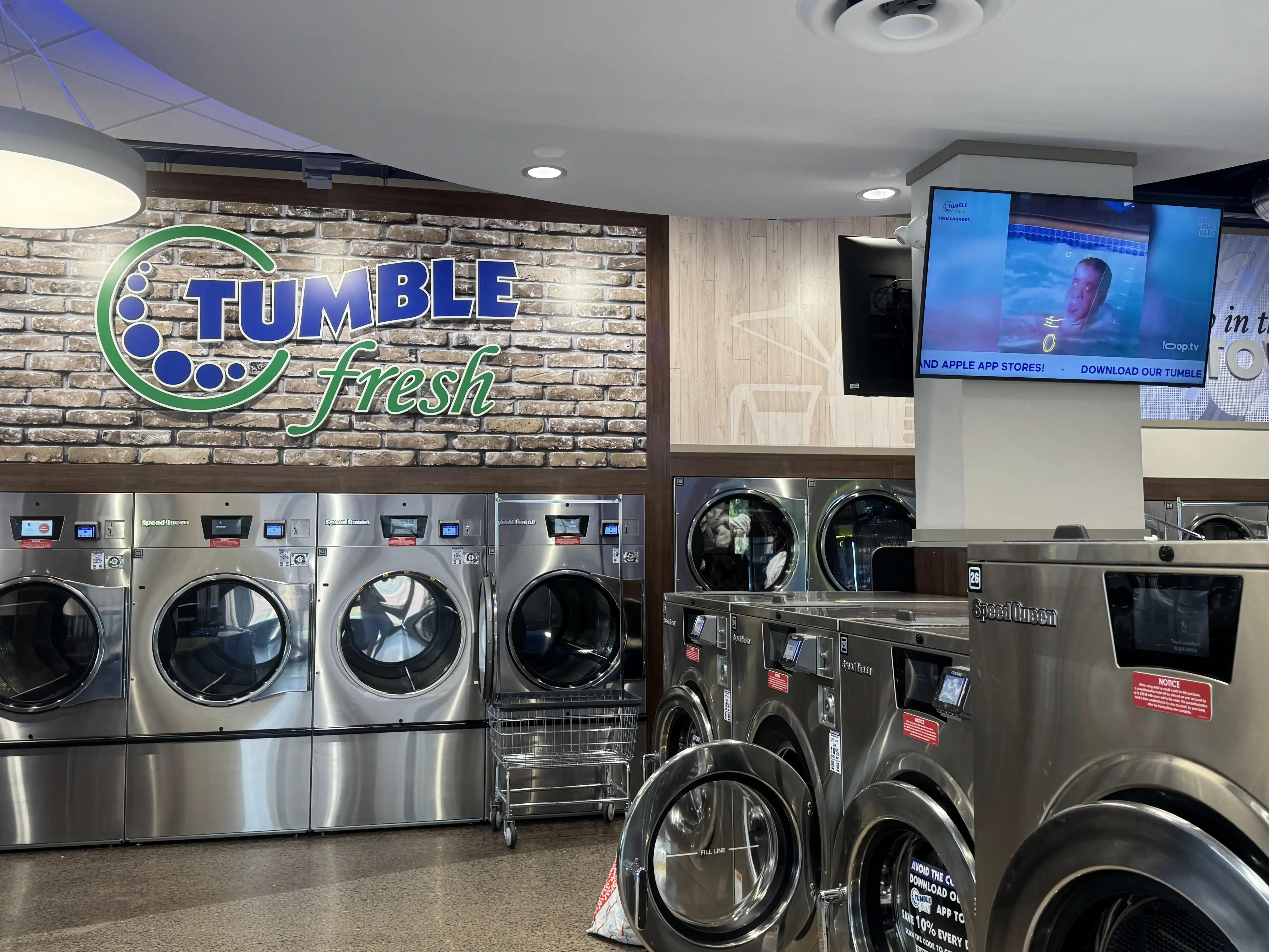 Tumble Fresh Coin Laundry thumbnail 11