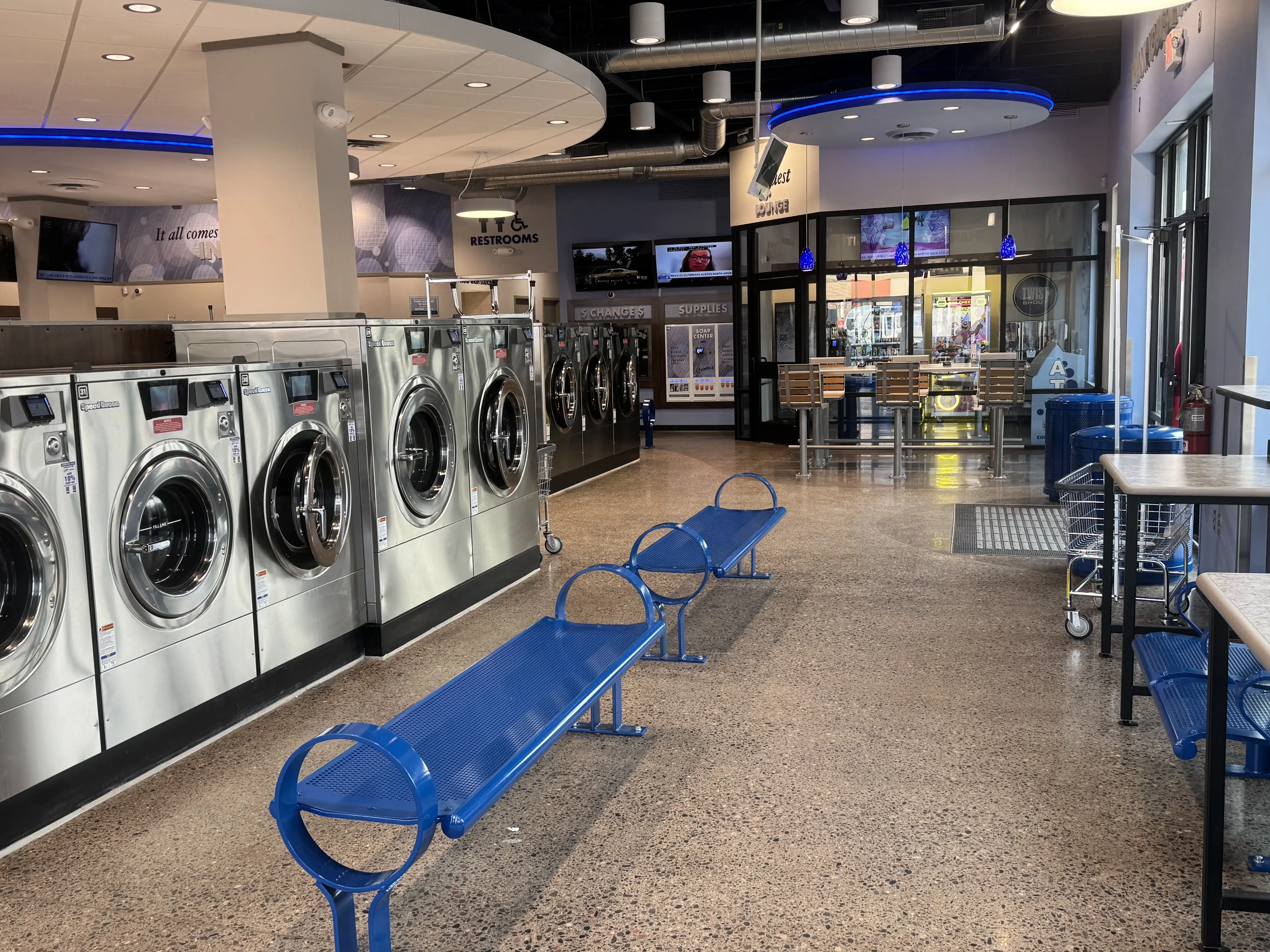 Tumble Fresh Coin Laundry - Image 1
