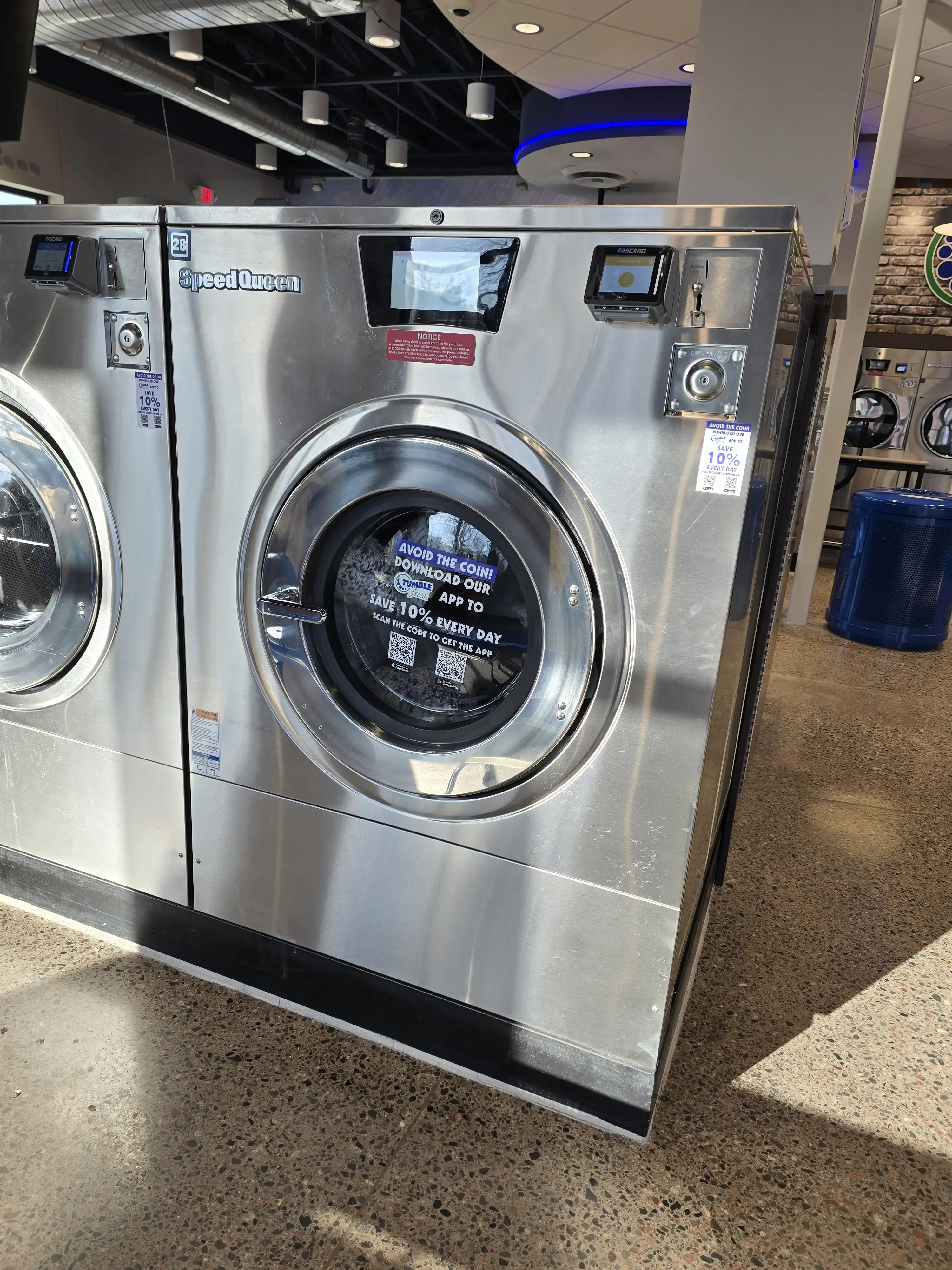 Tumble Fresh Coin Laundry - Image 14
