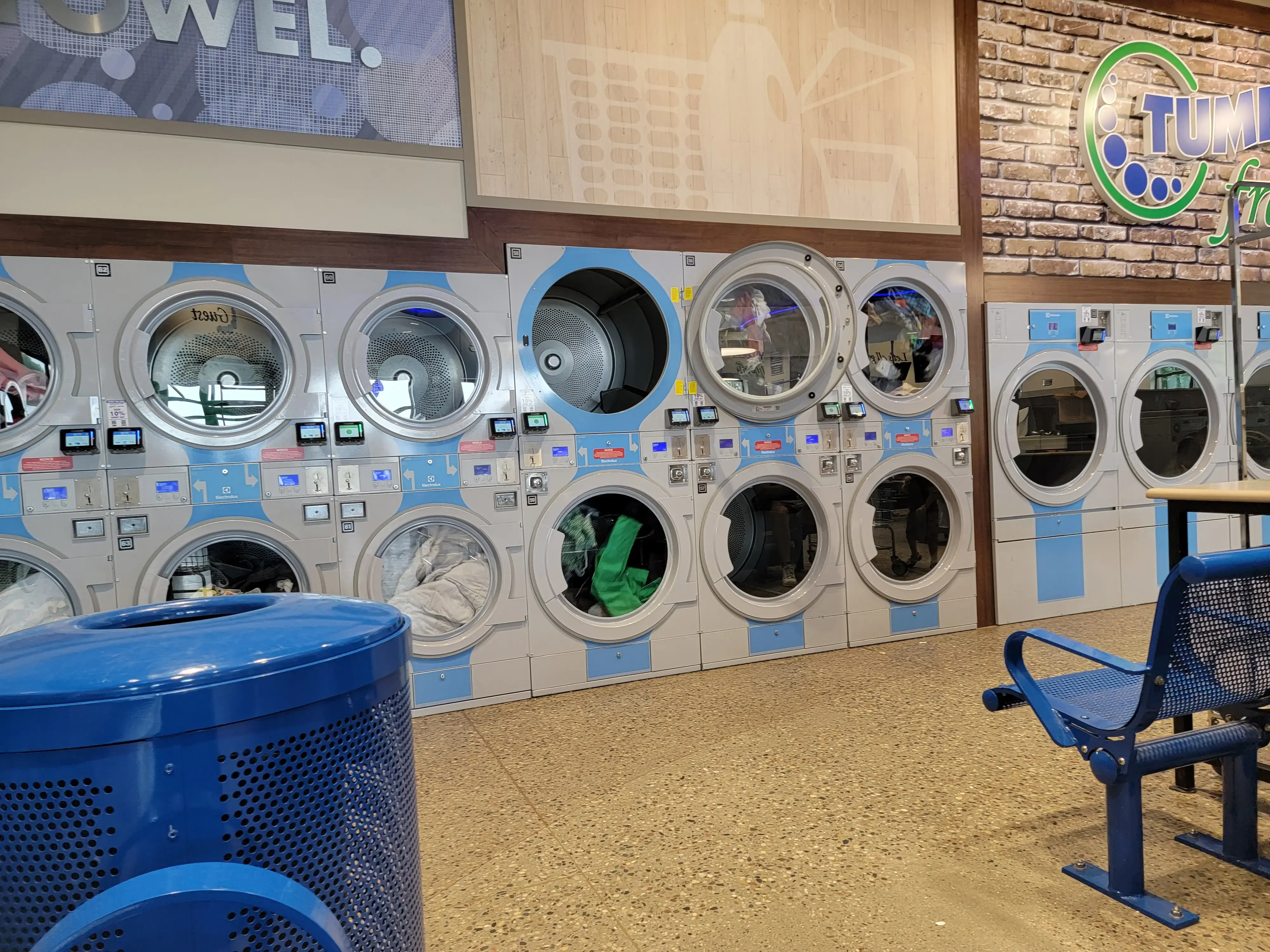 Tumble Fresh Coin Laundry thumbnail 4
