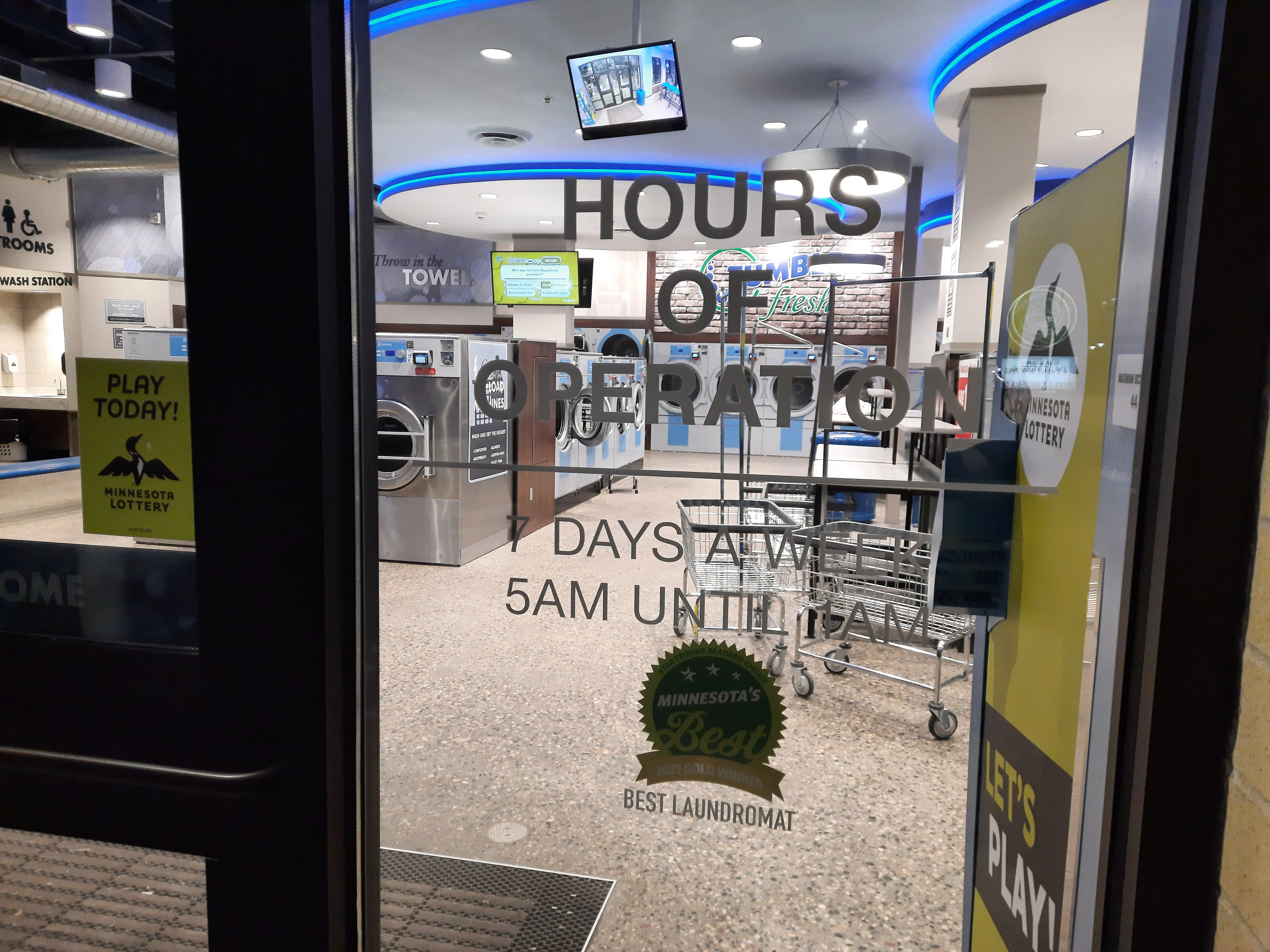 Tumble Fresh Coin Laundry - Image 17