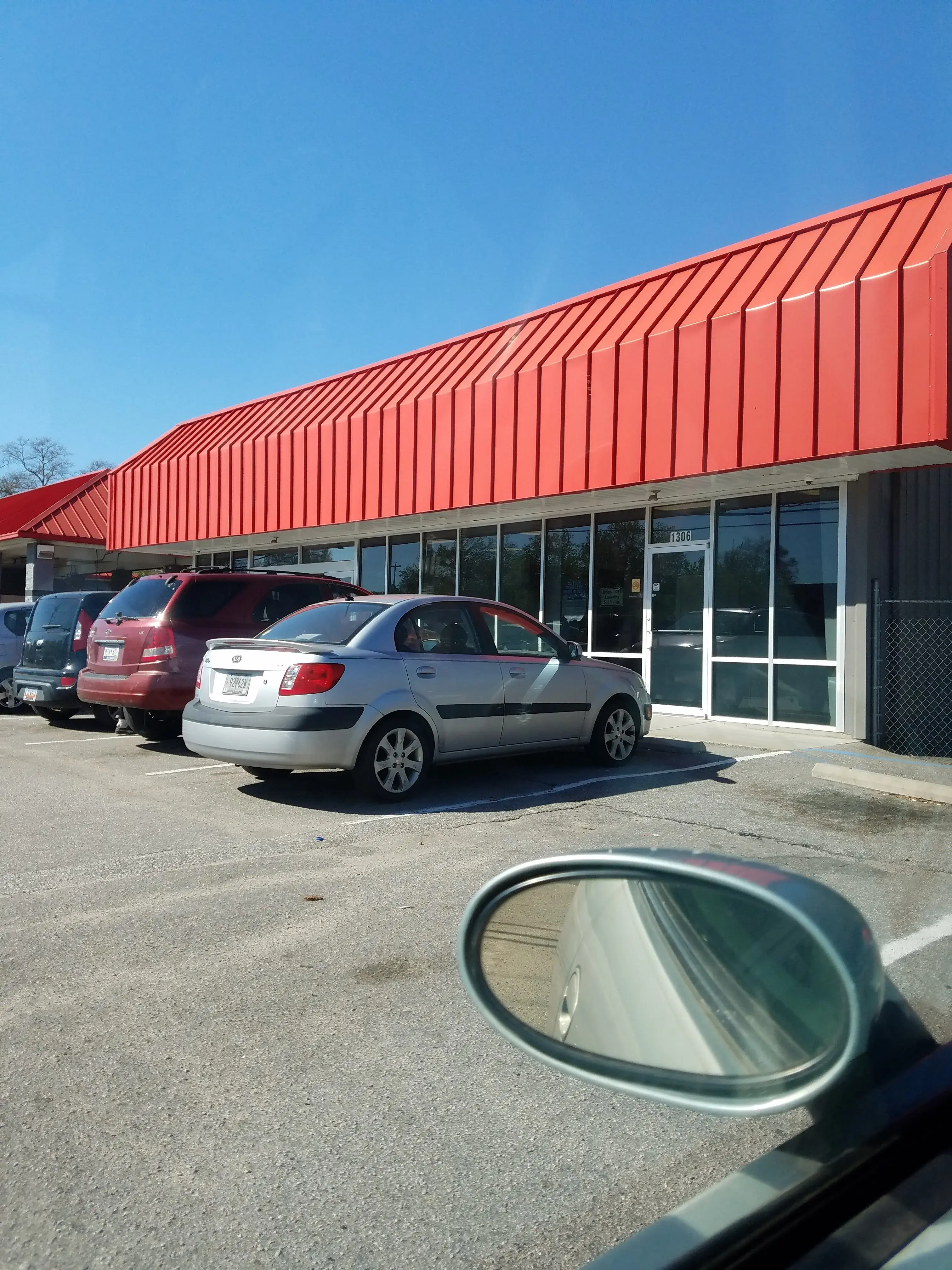 Tumbles Laundry Spa - Image 4