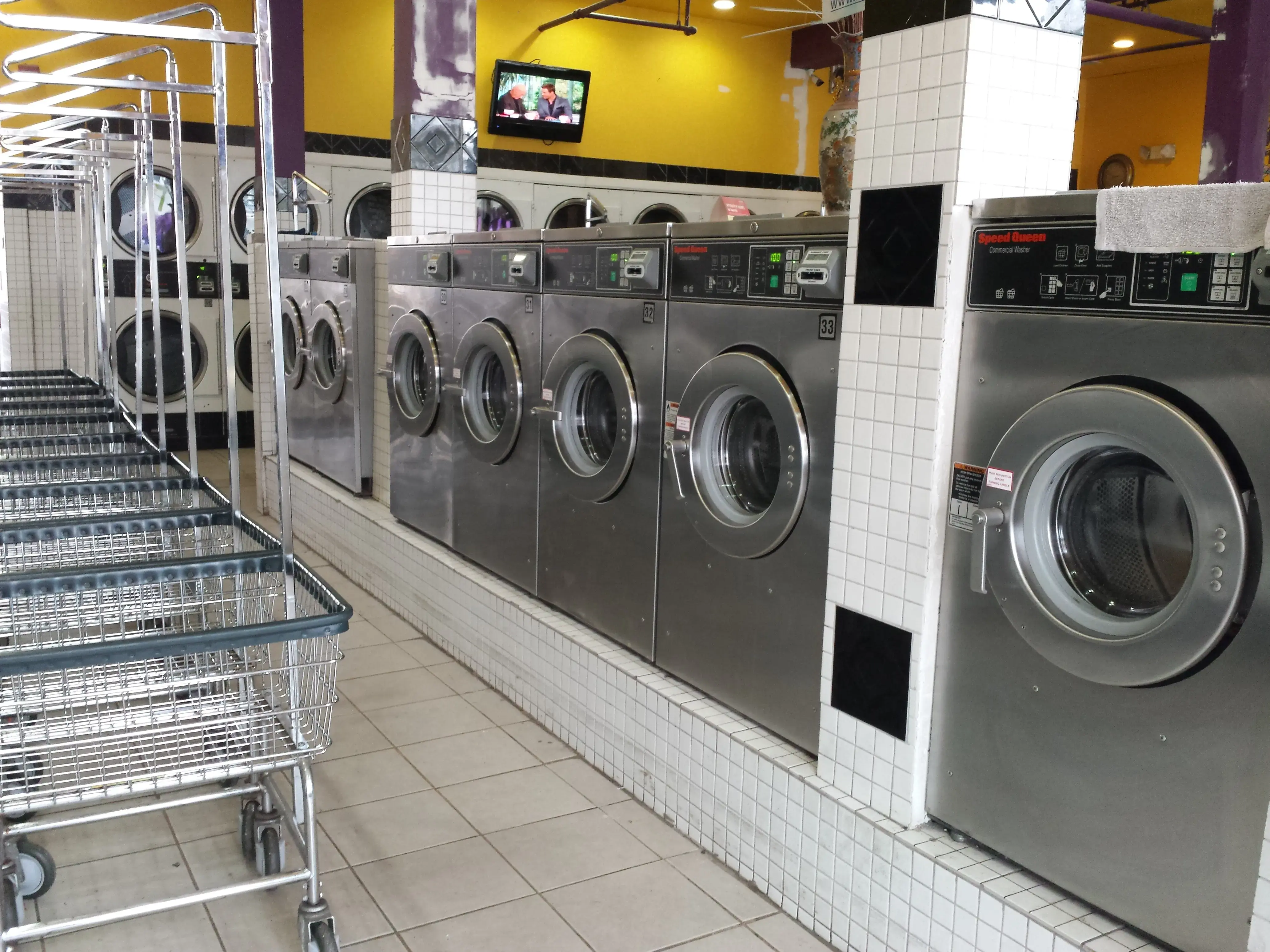 Turbo Suds Laundromat thumbnail 6