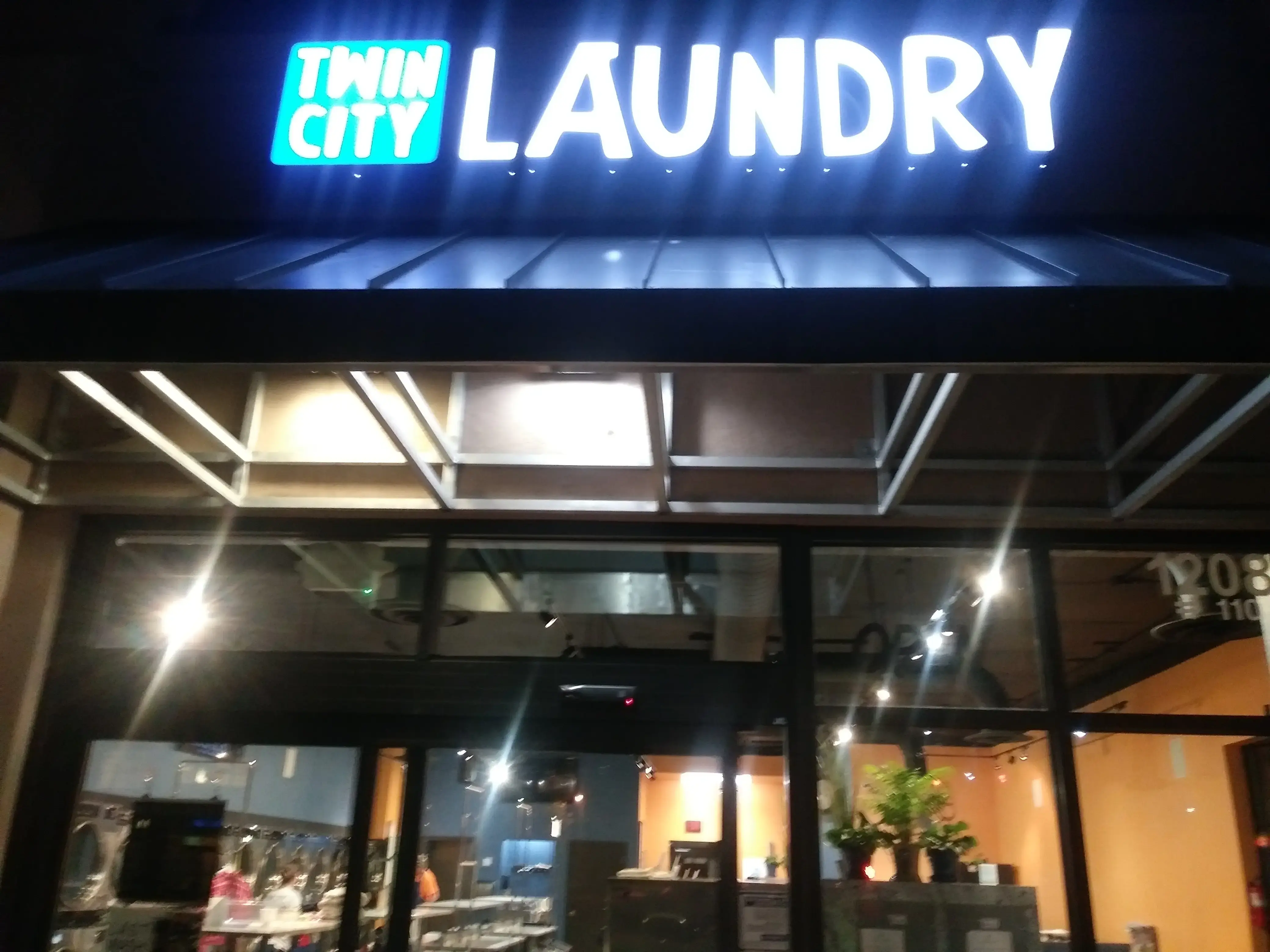 Twin City Laundry - Image 13