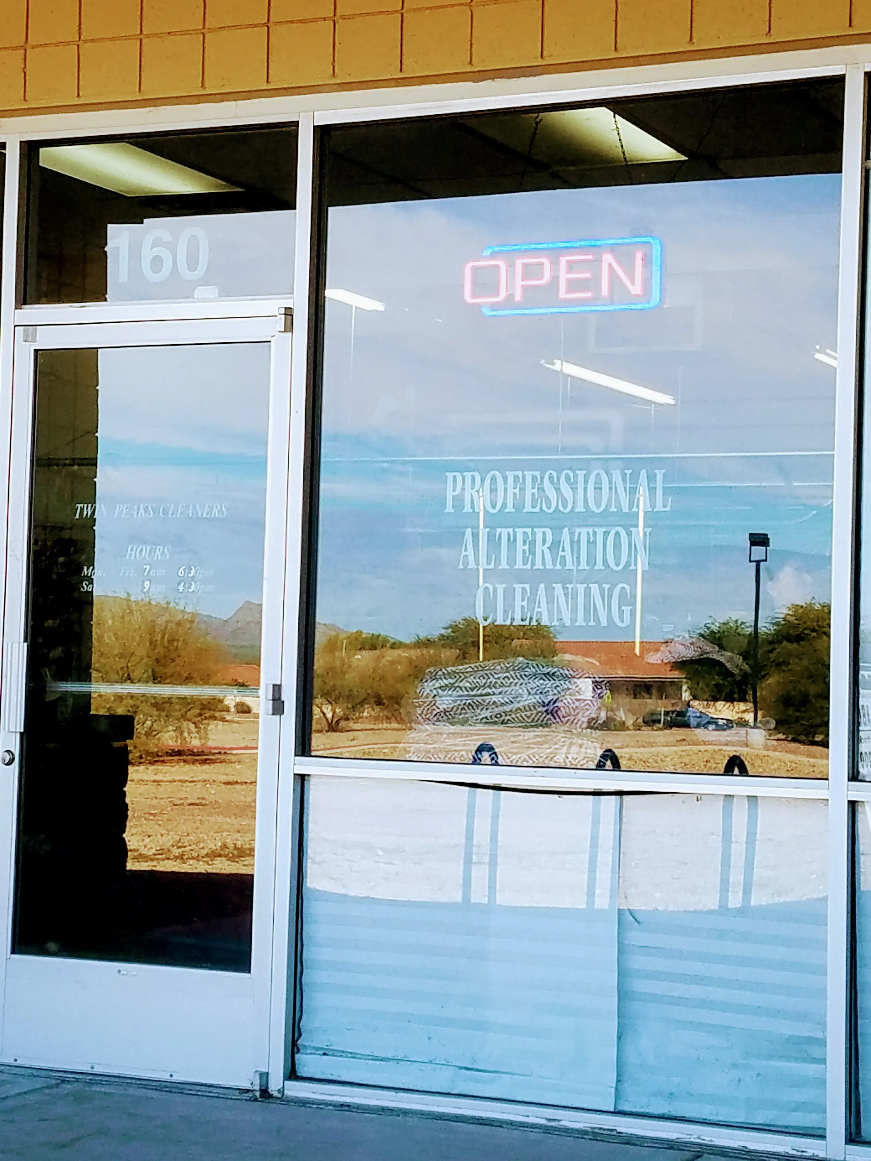 Twin Peaks Cleaners thumbnail 3