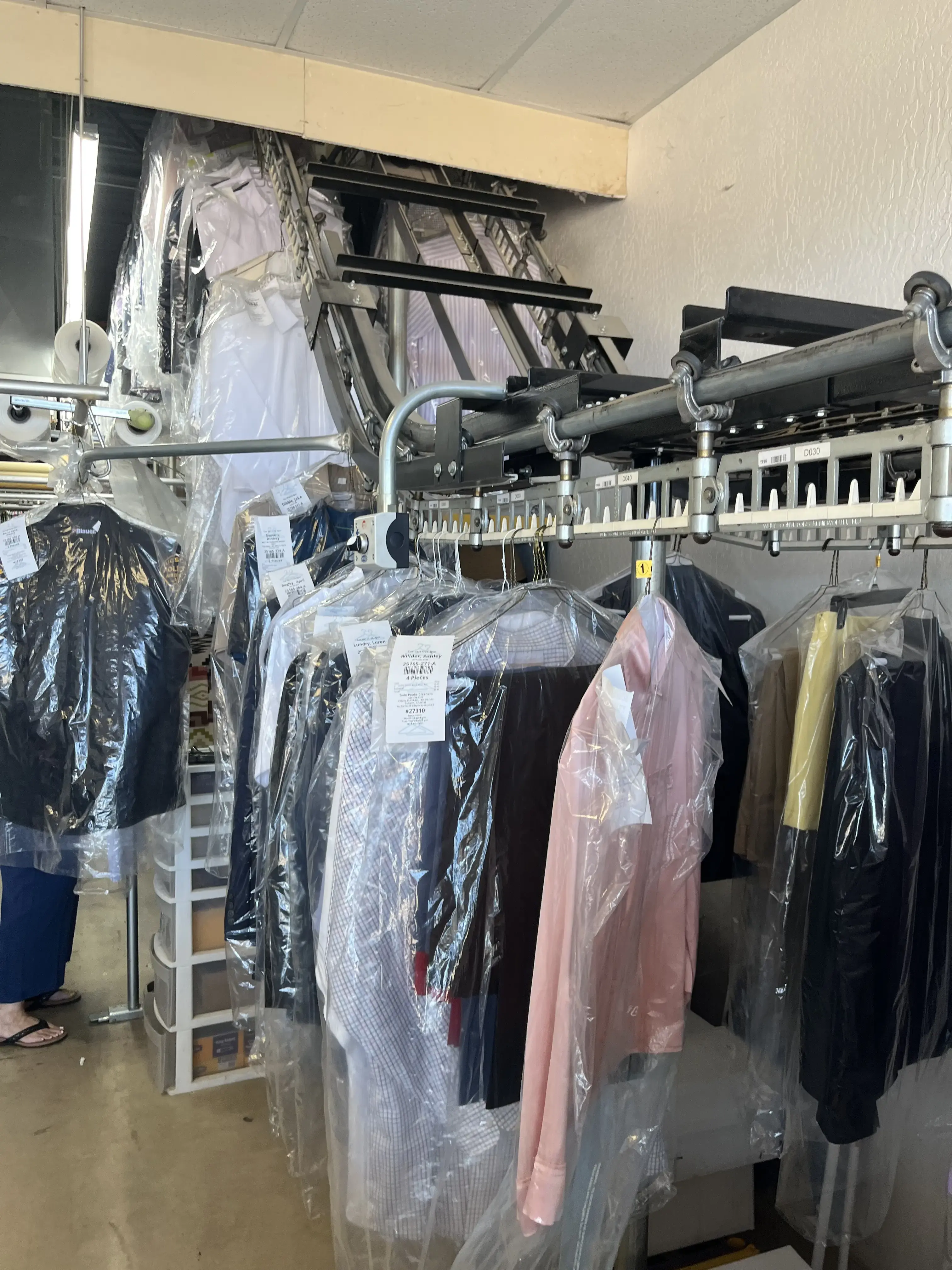 Twin Peaks Cleaners - Image 5